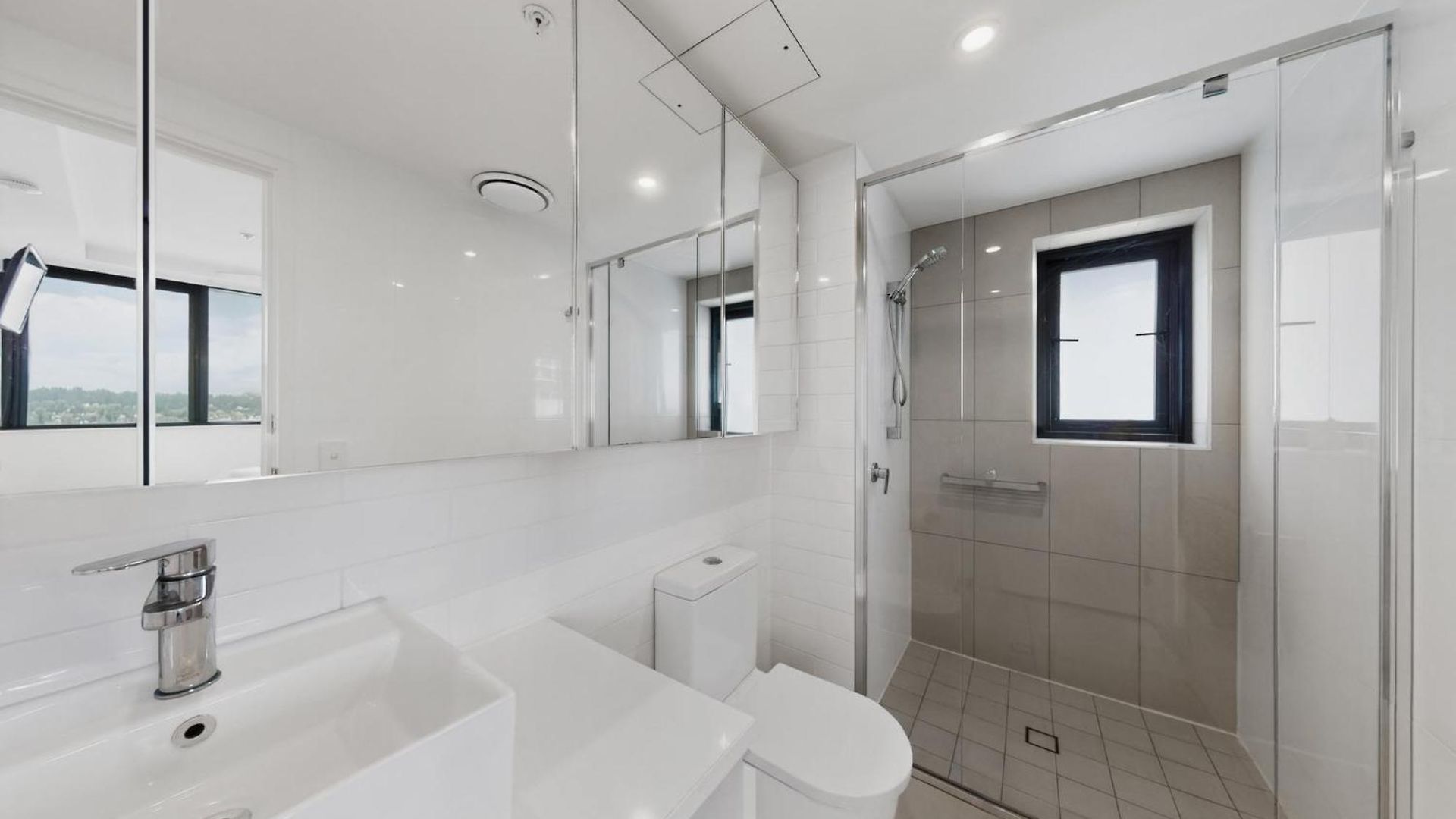 Hamilton Portside Luxe Level 5 Apartment *