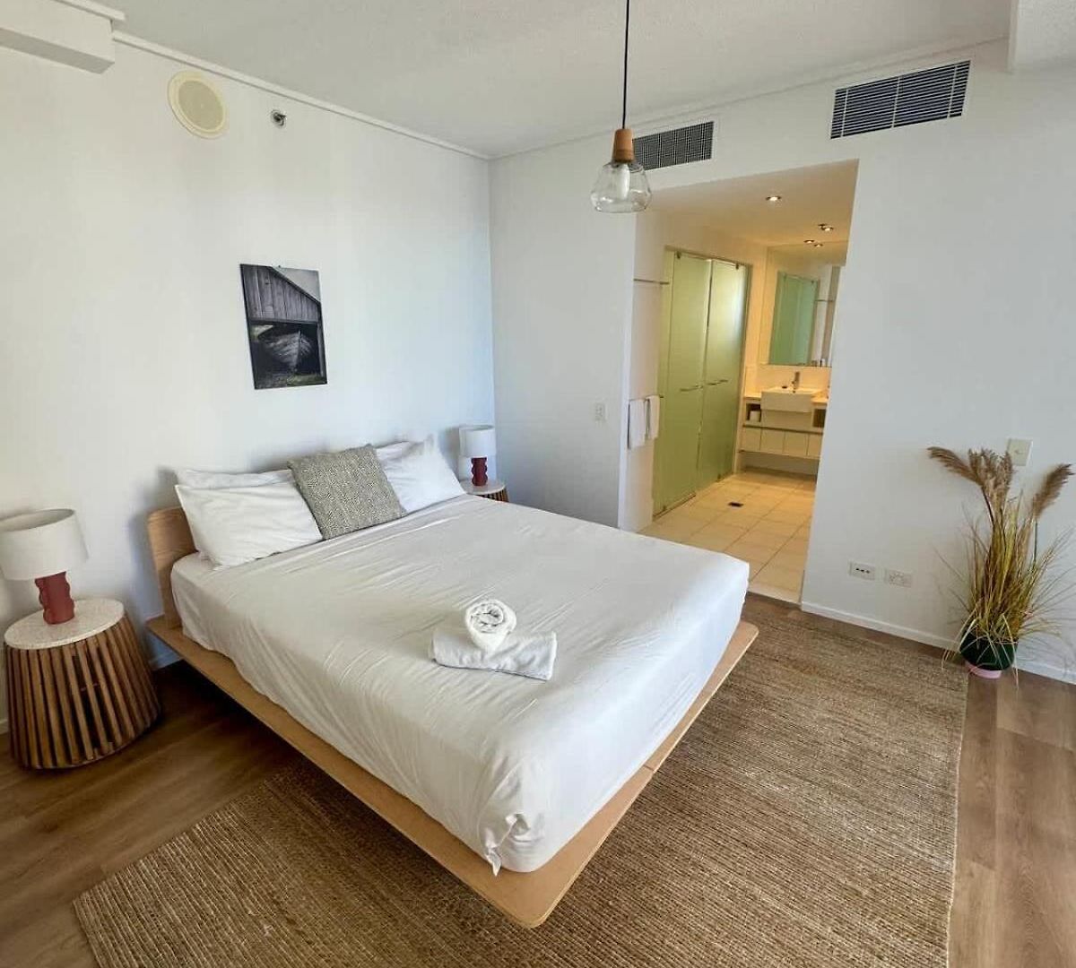 Skyline Escape - 3 Bedroom With River Views * Brisbane