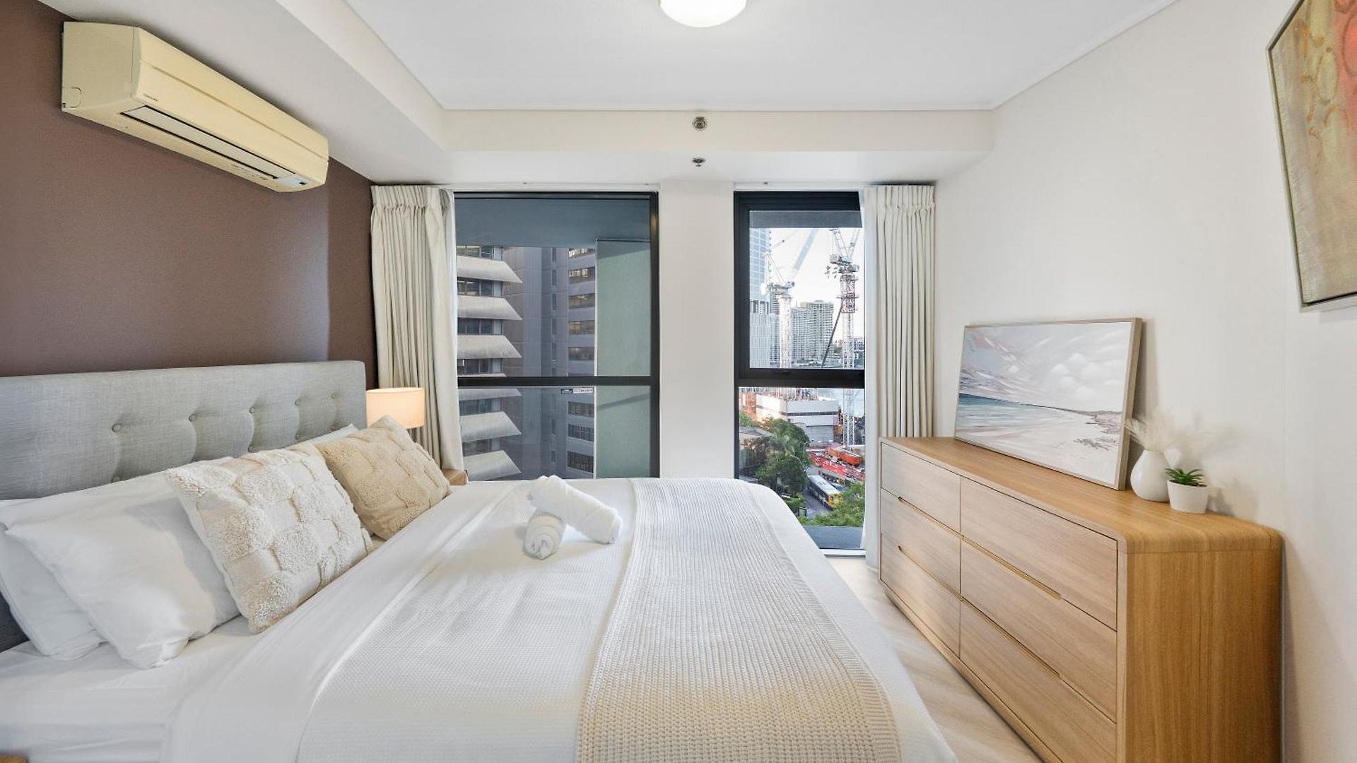 Bridge Views - Sleeps 8 - Cbd - Pool, Gym & Parking Brisbane