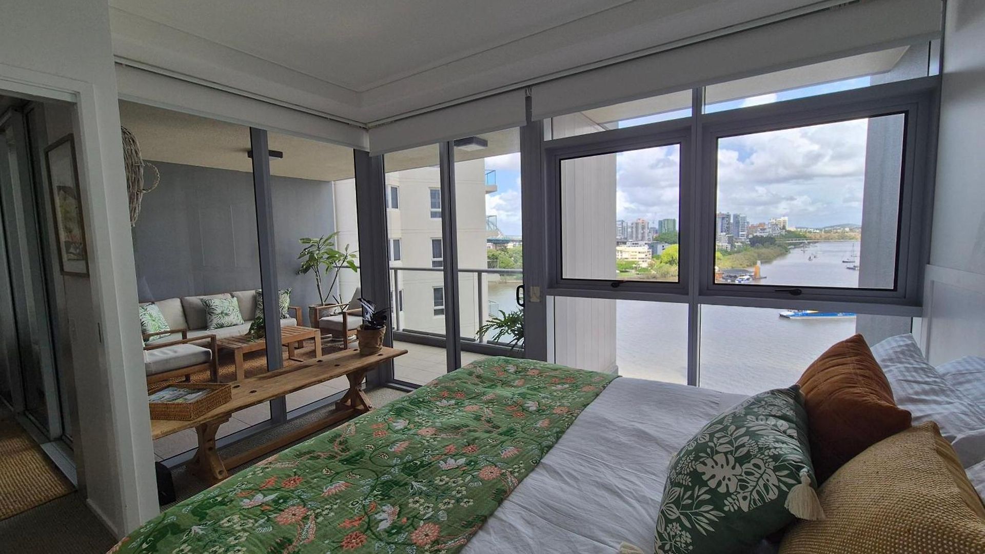 Tropical Escape Apartment