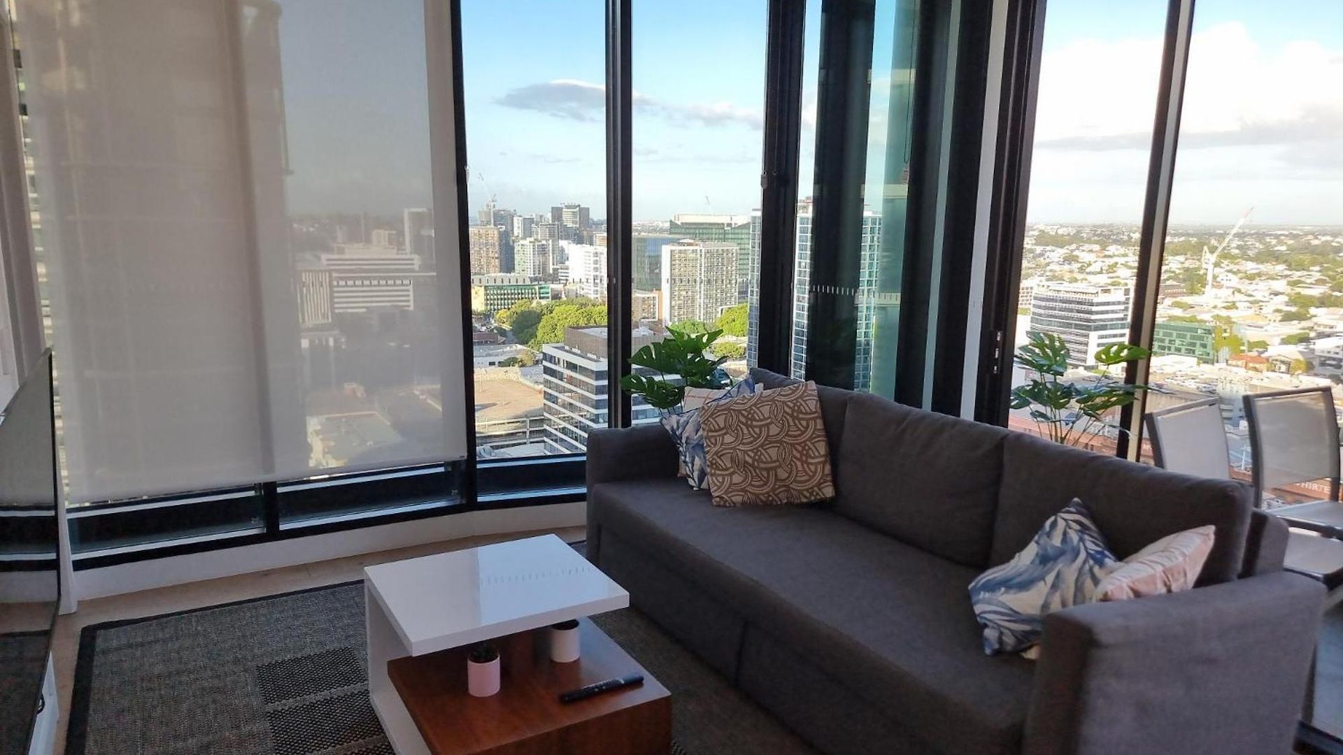 Apartment Skyline In Fortitude Valley Brisbane