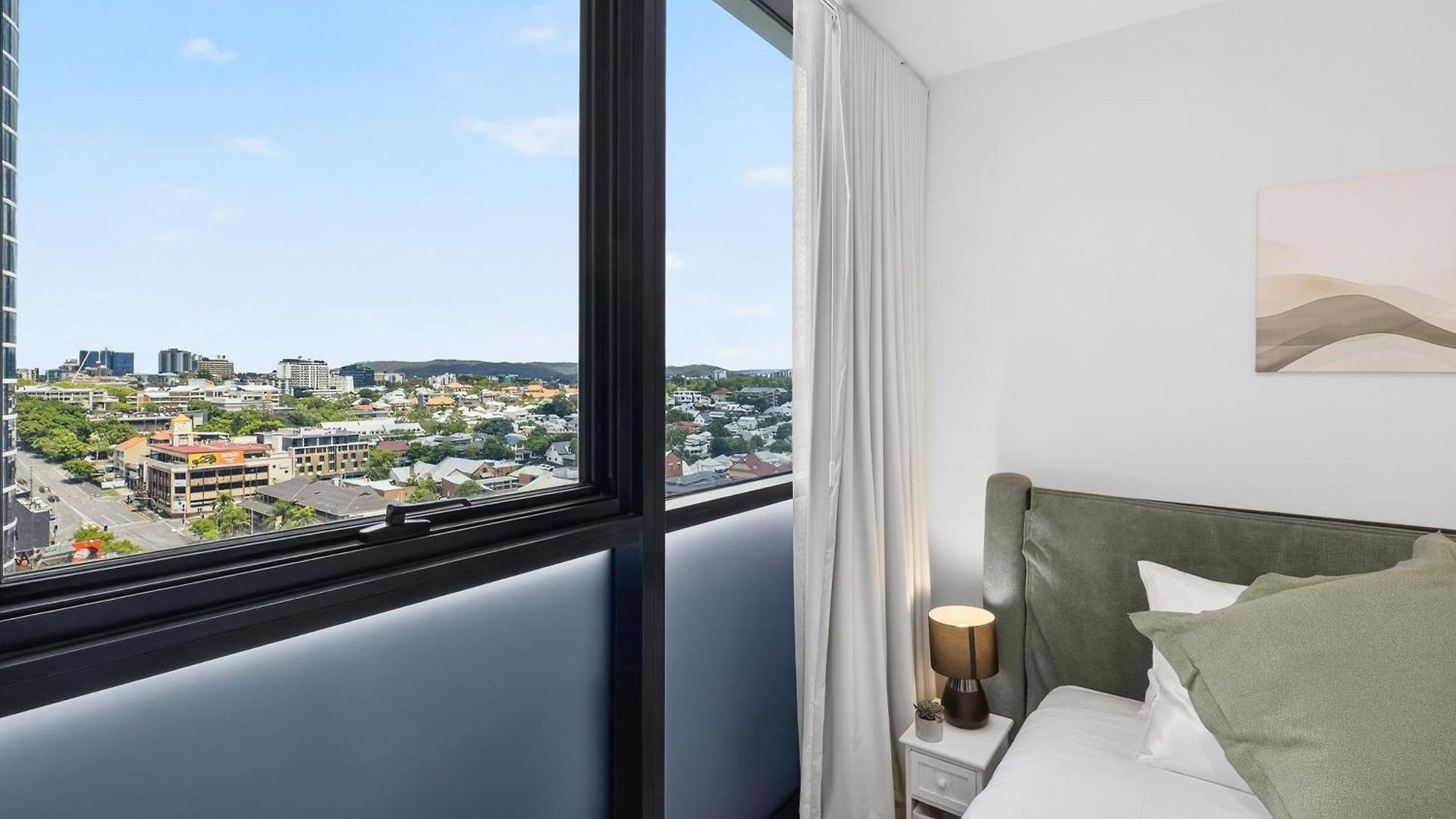 Rooftop Pool 2br In The Heart Of The Valley