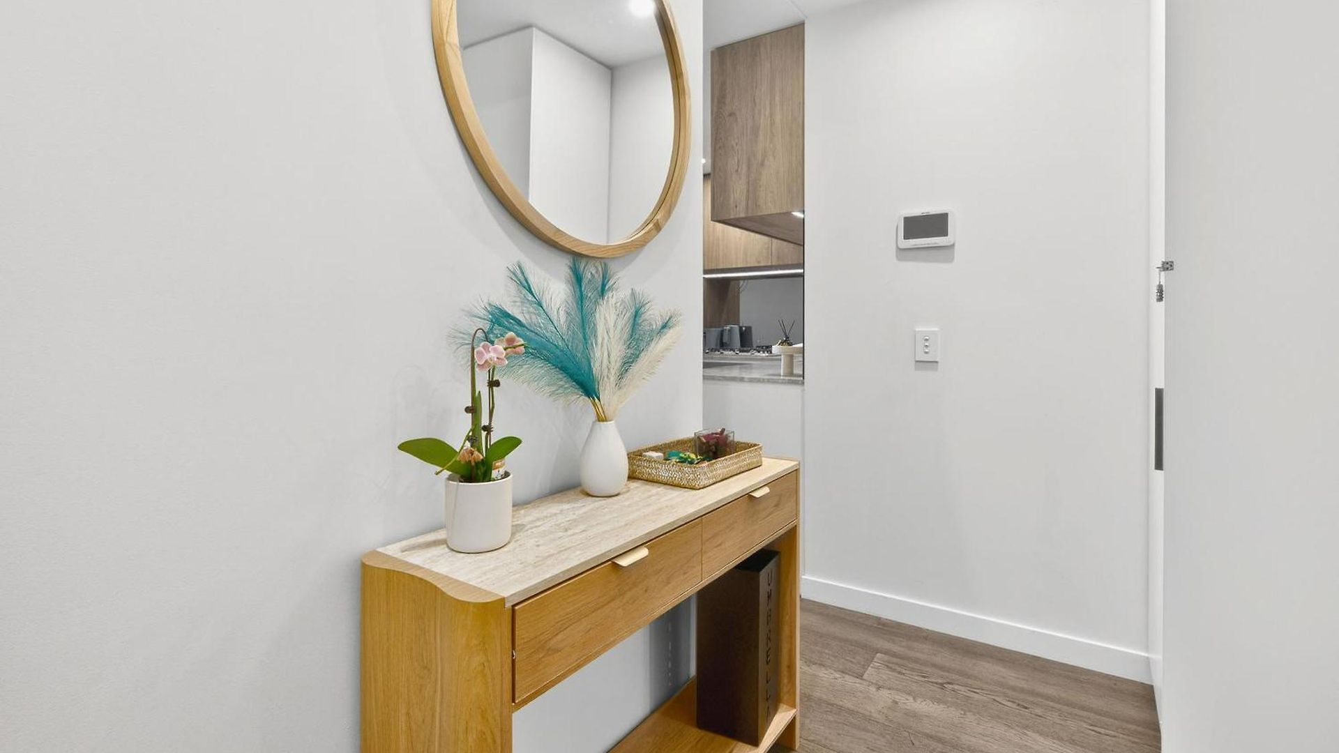 Rooftop Pool 2br In The Heart Of The Valley Apartment *