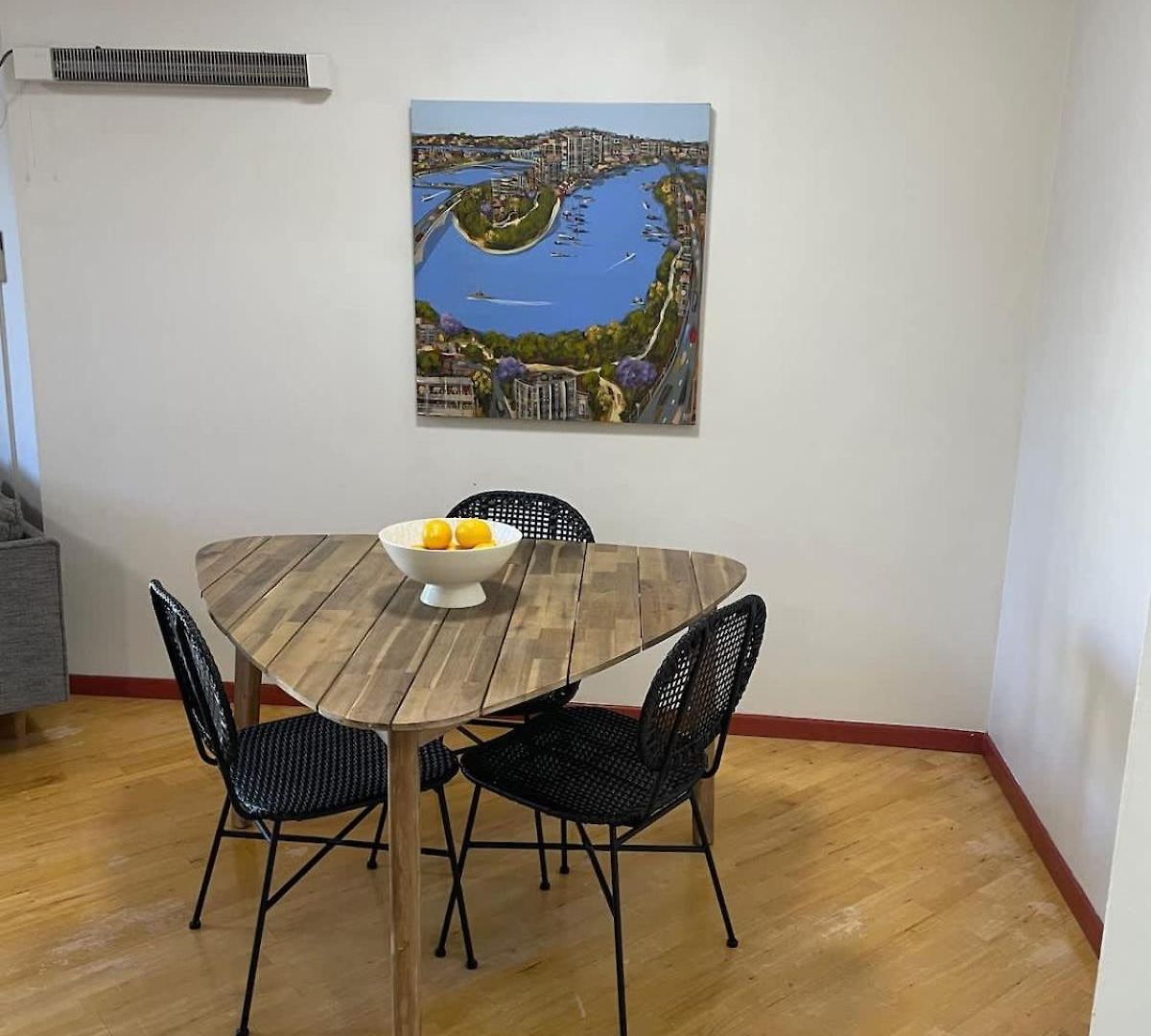 Large 2 Bed 2 Bath 1 Park Inner Location Apartment