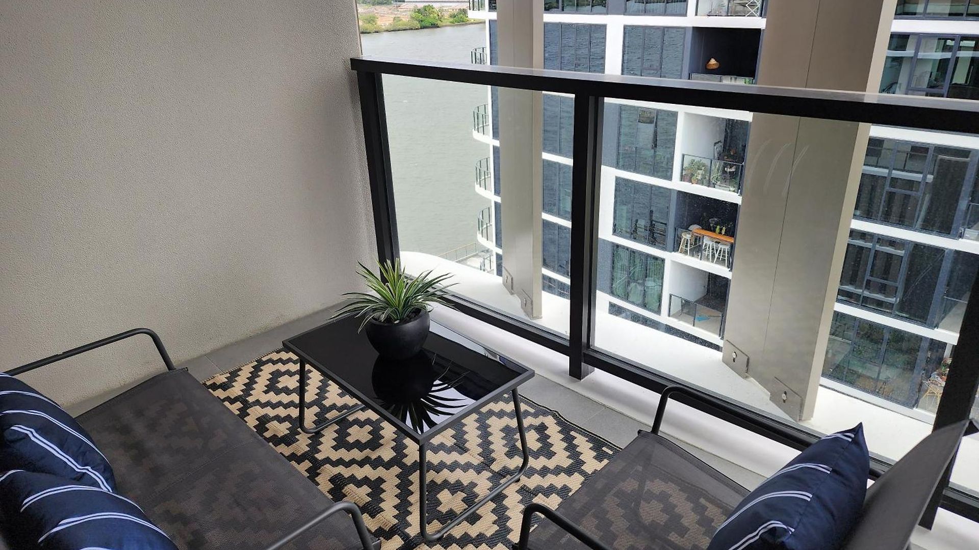 And River View With Infinity Pool, Spa, Sauna, Steam Brisbane