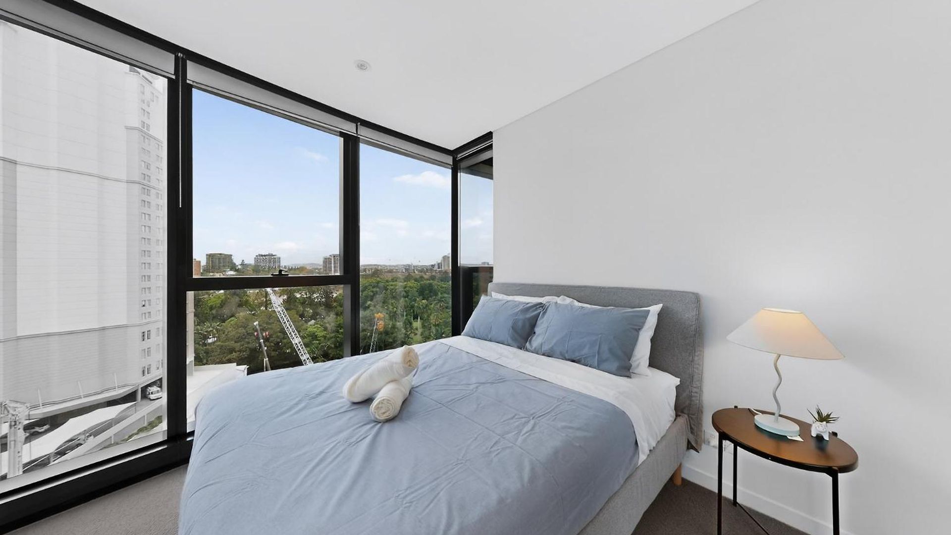 Apartment Level 15 Skytower 2br Cbd Retreat