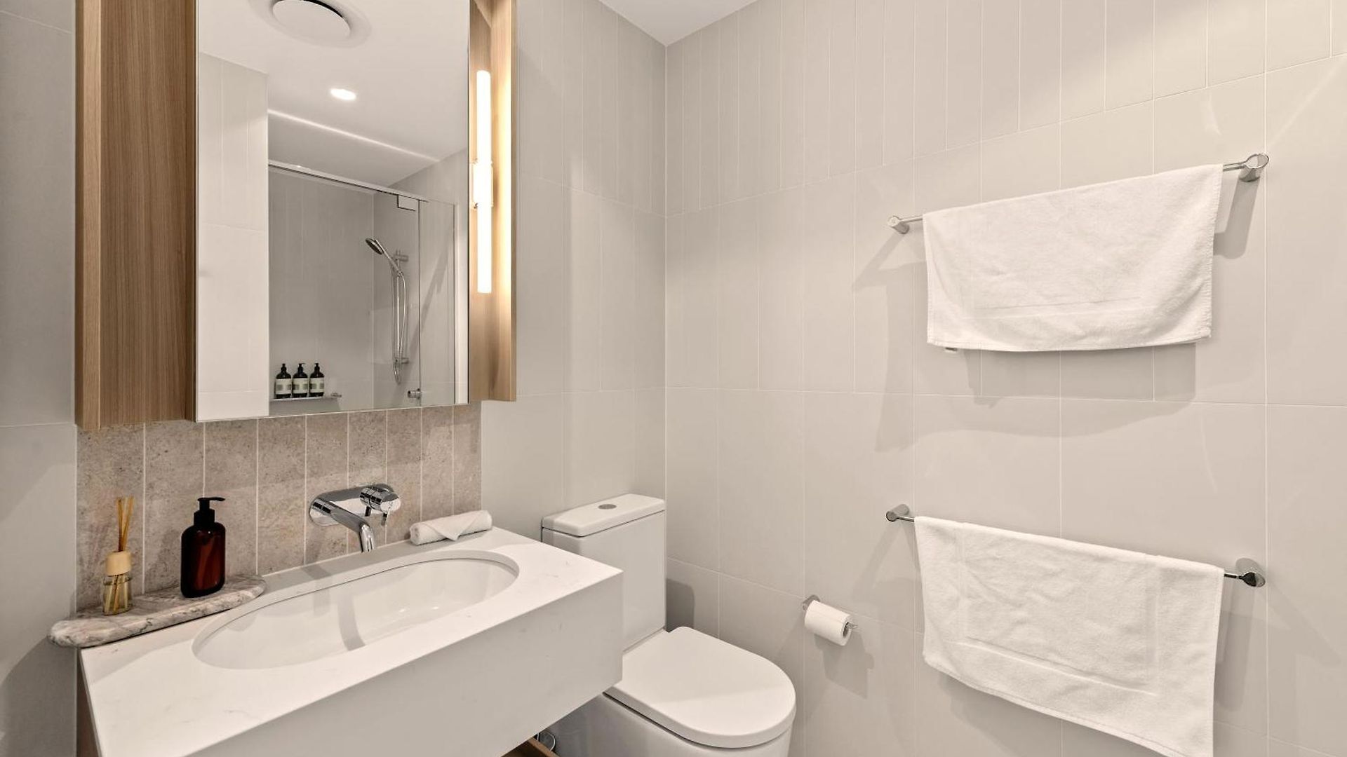 Queen's Wharf | River Views, Pool & Free Parking Apartment Brisbane