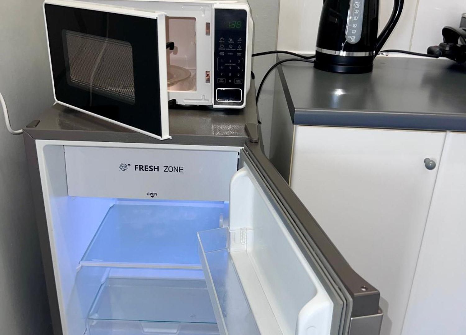 U3-funky Unit With Privateentry Quietcentre Newac New Smart Tv Apartment