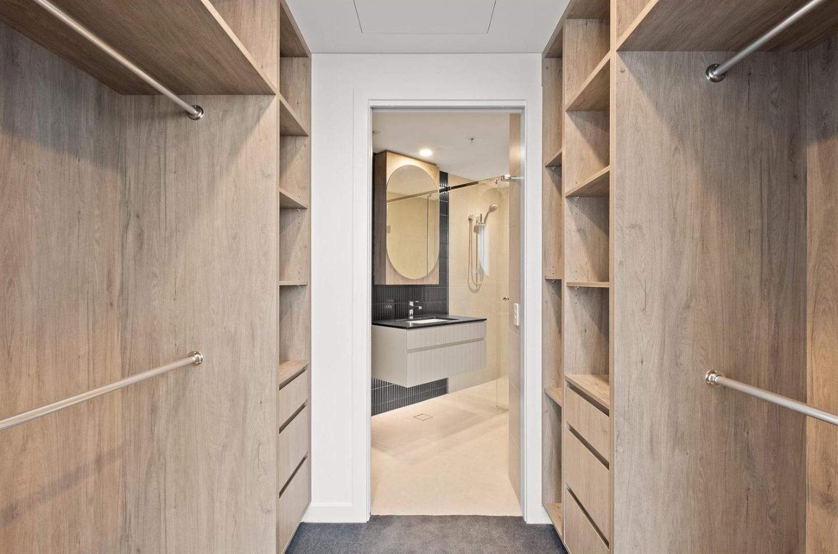 Apartment One Sky - Sleep 6 - Pools Cinema Sauna Gym Free Parking