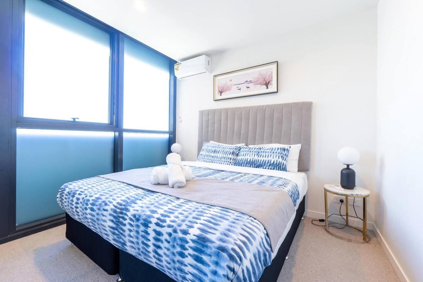 The Valley Edit | Designer Stay, Carpark + Pool - Apartment