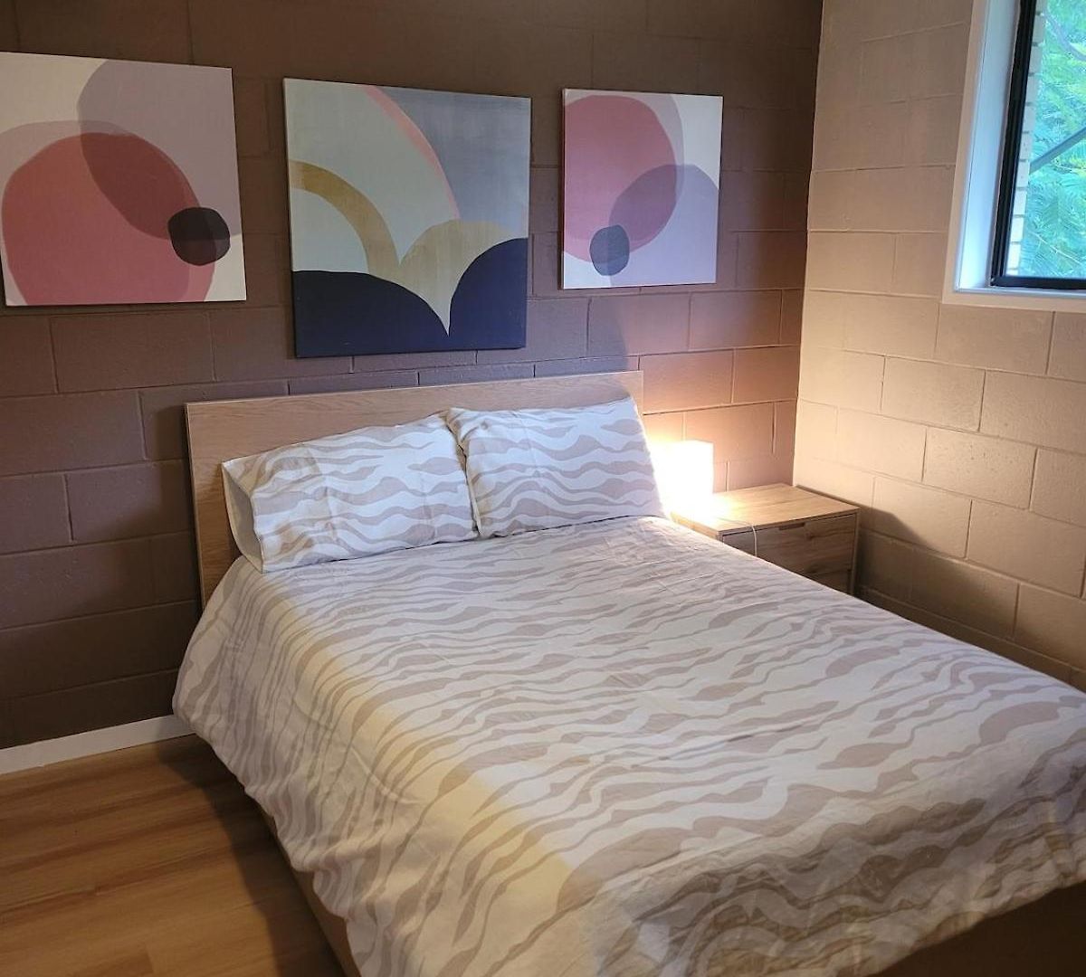 Breezy Entire 2 Bedroom Unit Floor Next To Uq Apartment