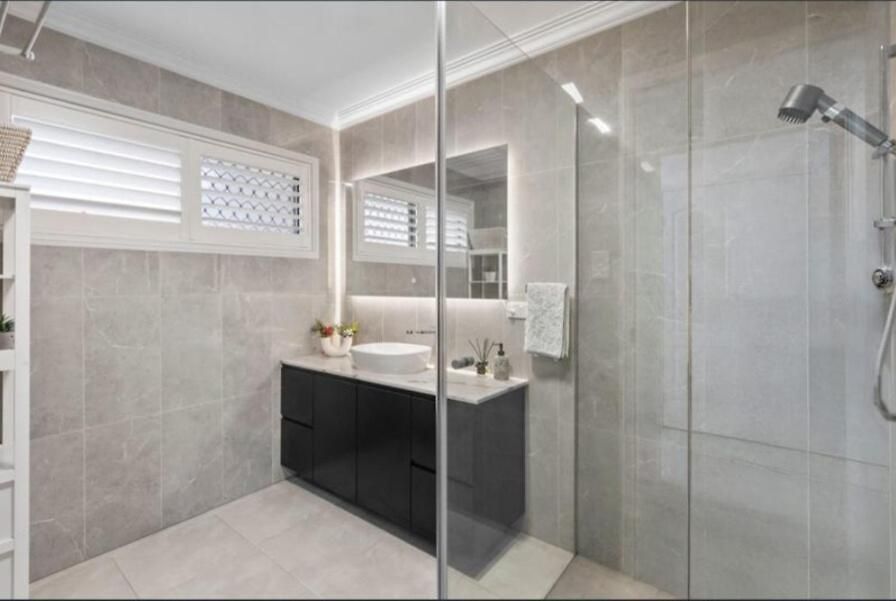 Full Ac 3br With Pool & 3 Parking Spot * Brisbane