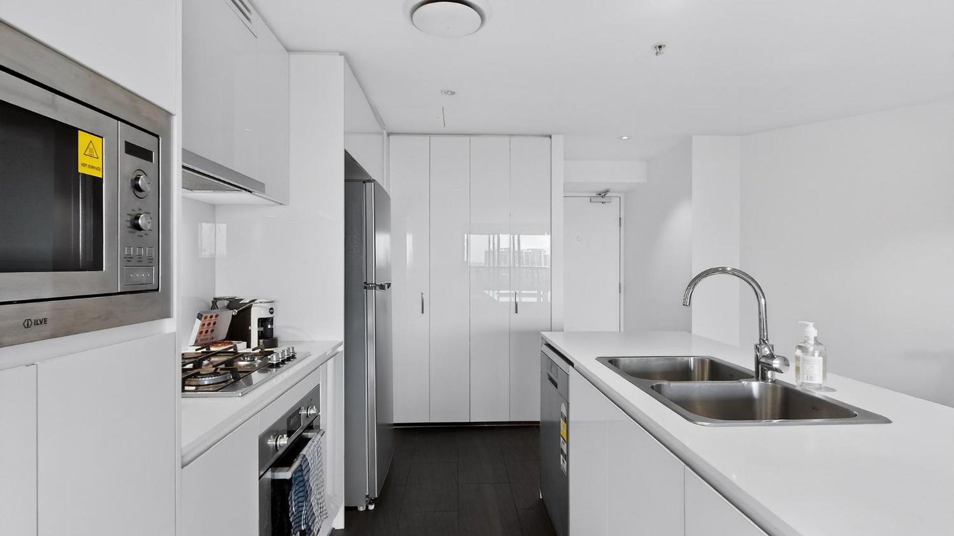 Apartment Level 15 Skytower 2br Cbd Retreat Brisbane