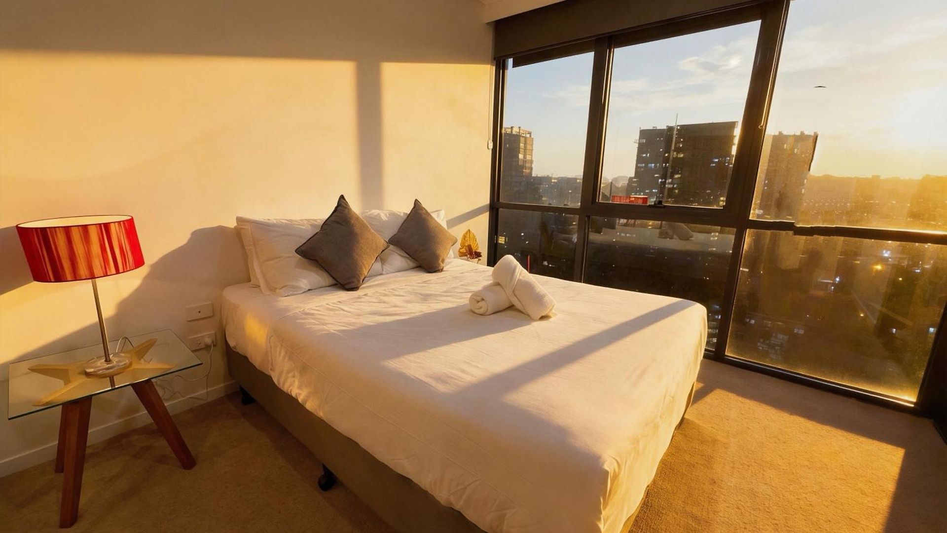 Apartment Hope St Staycation Pool Gym Sauna Parking M30 *