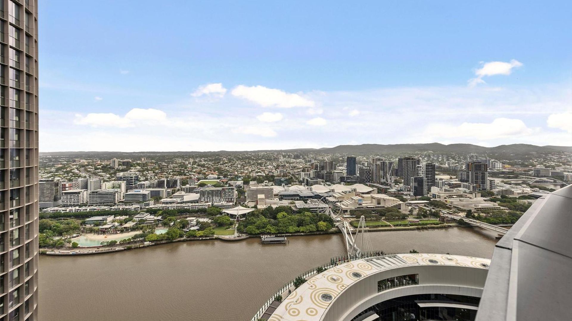 Queen's Wharf | South Bank & River Views | Pool