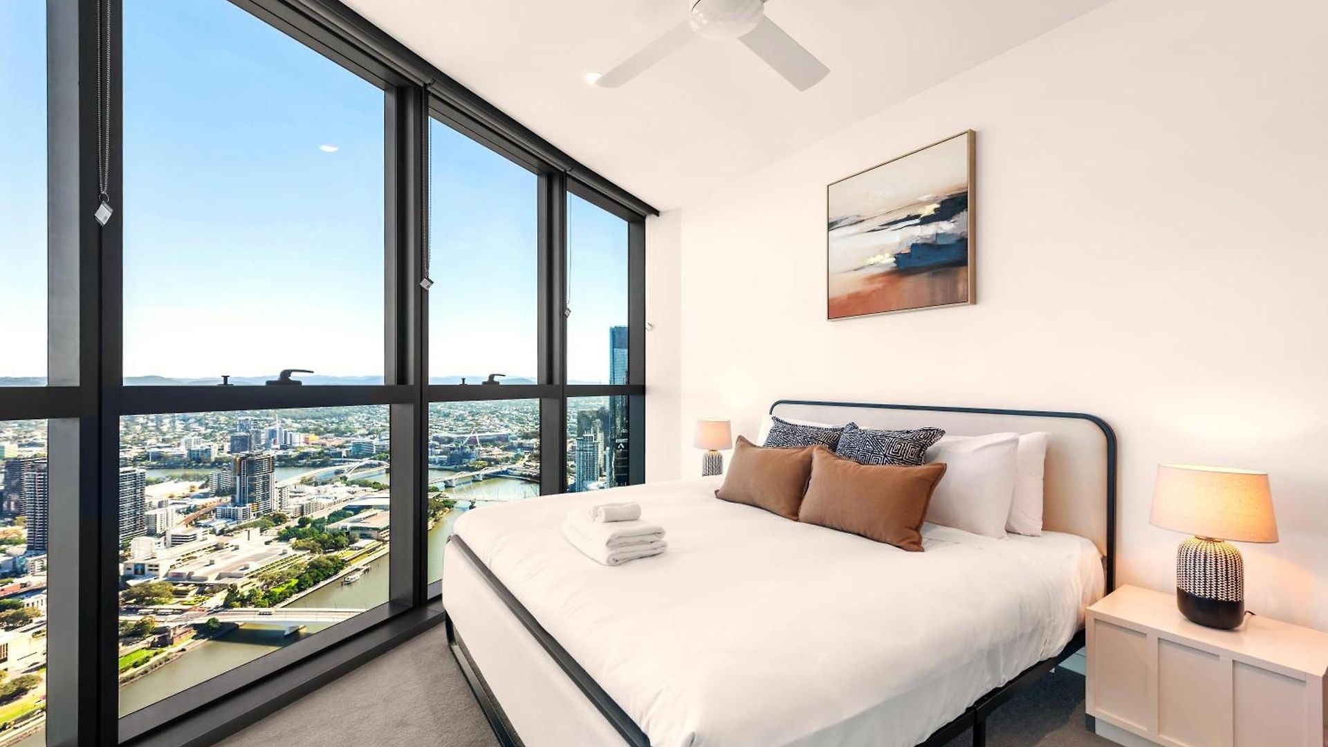 Queens Wharf | Lavish Gem, Majestic View, Parking! * Brisbane