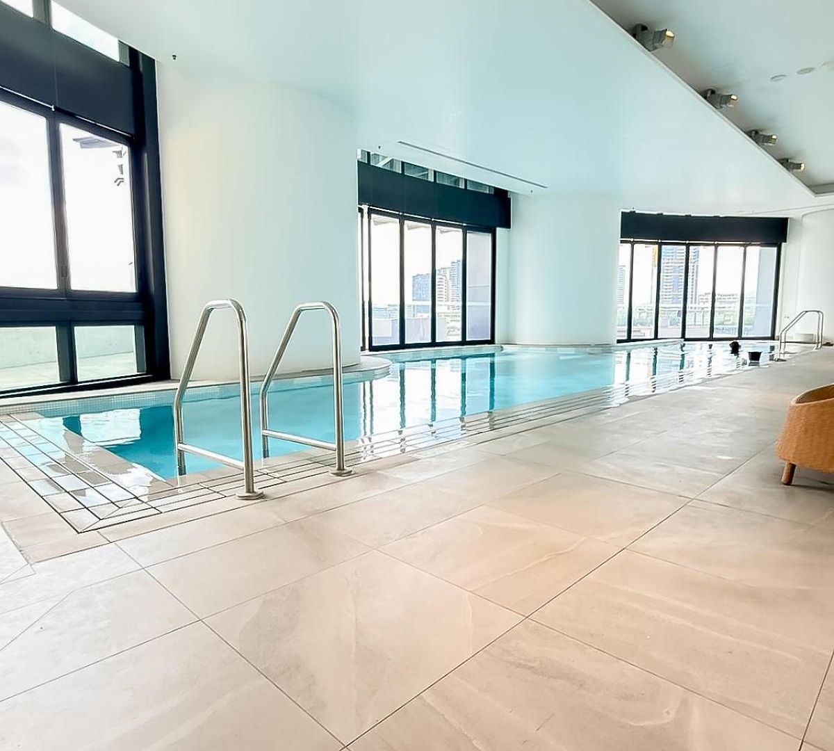 One Sky - Sleep 6 - Pools Cinema Sauna Gym Free Parking Apartment