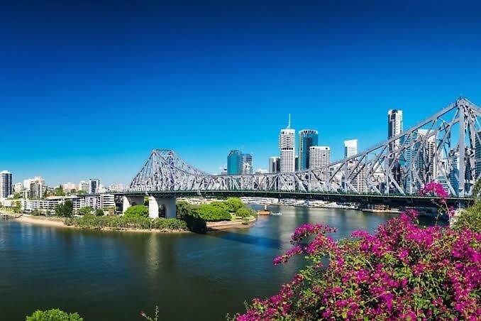 River View Pool Gym Apartment Brisbane