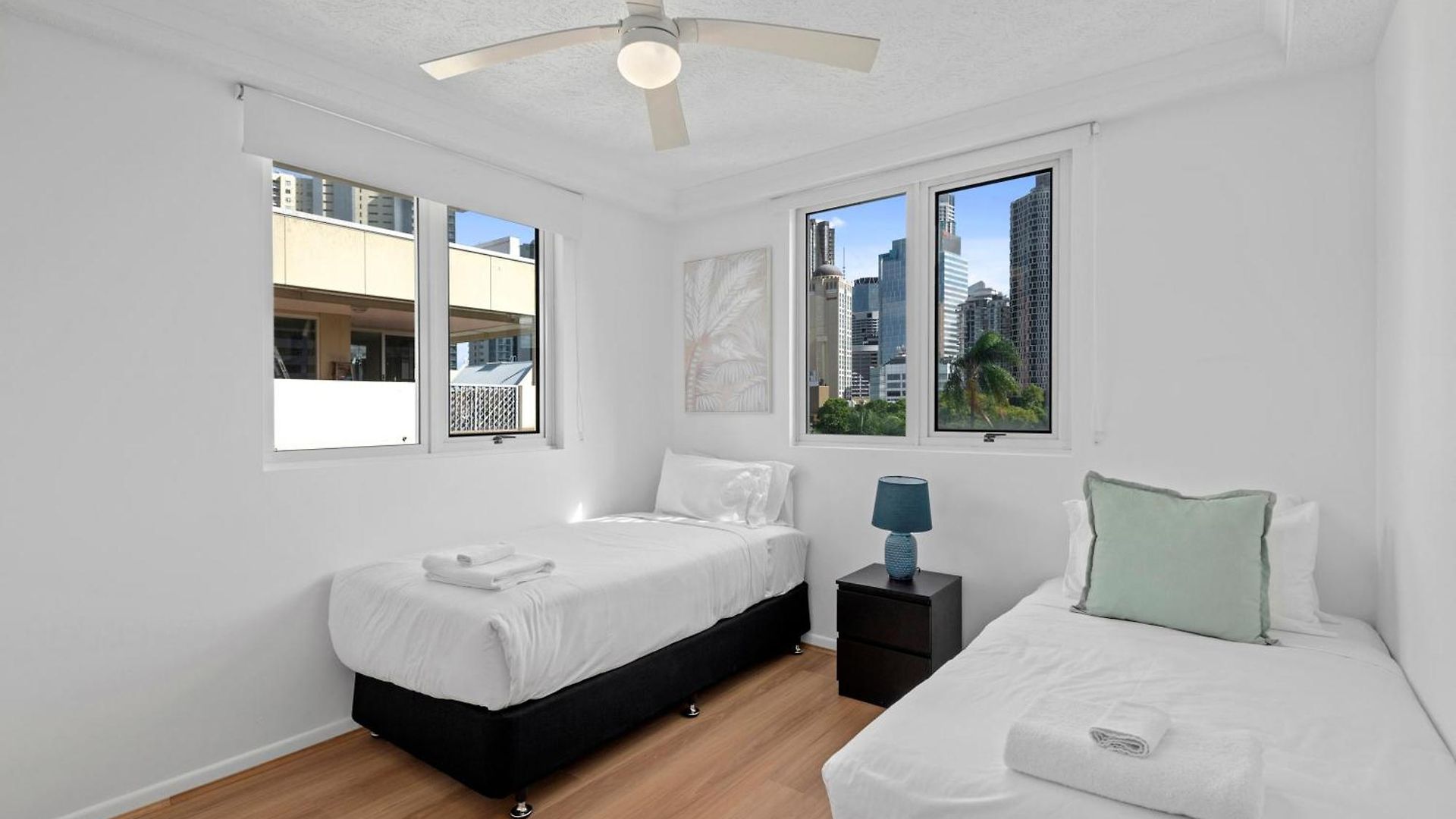 2br With Views, Balcony & Car Park Apartment *
