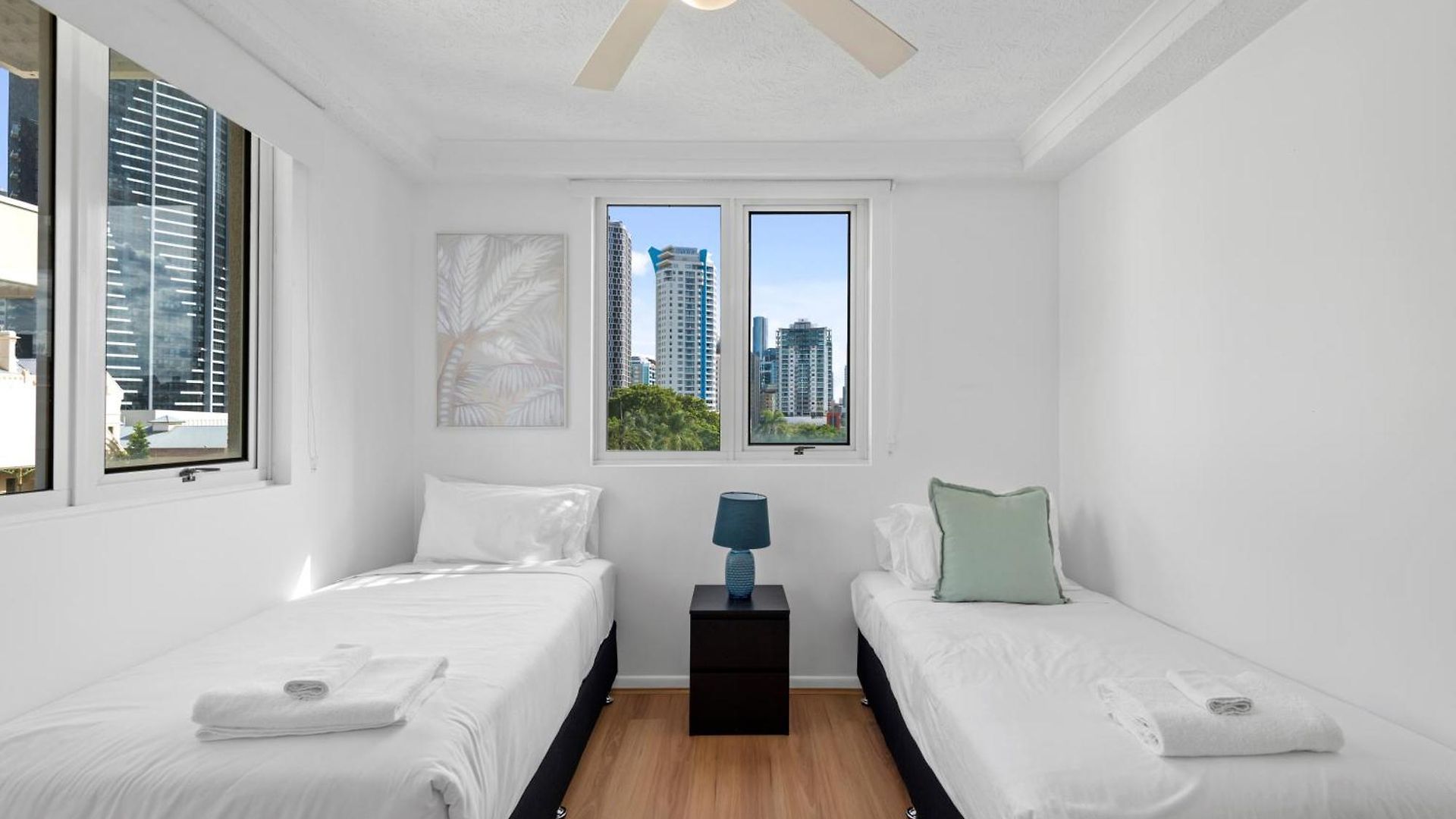 2br With Views, Balcony & Car Park * Brisbane