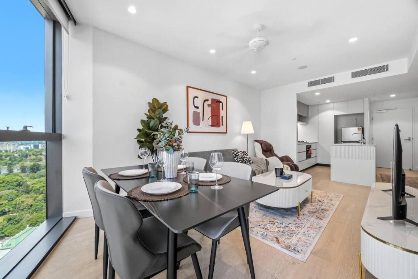 Landmark Queens Wharf 1br Wit Pool Gym And View Brisbane