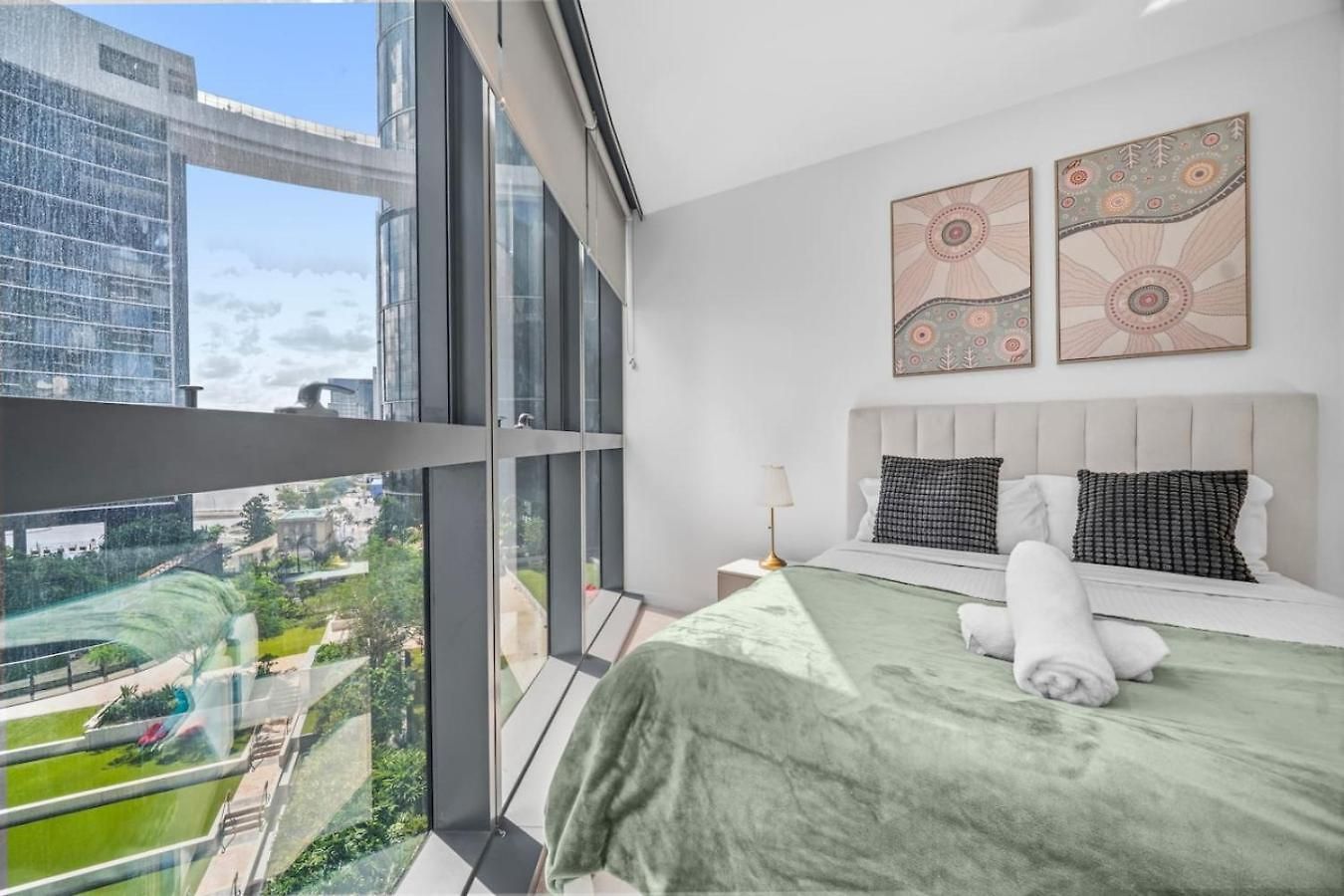Iconic Queens Wharf 2br Prime Cbd Location * Brisbane