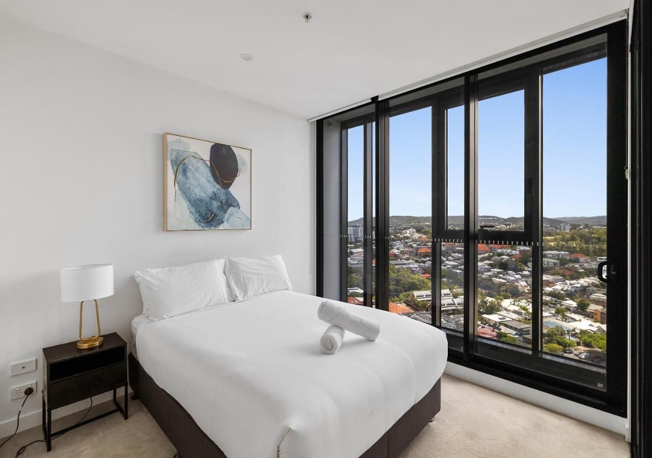 Lights Retreat - Fortitude Valley Apartment