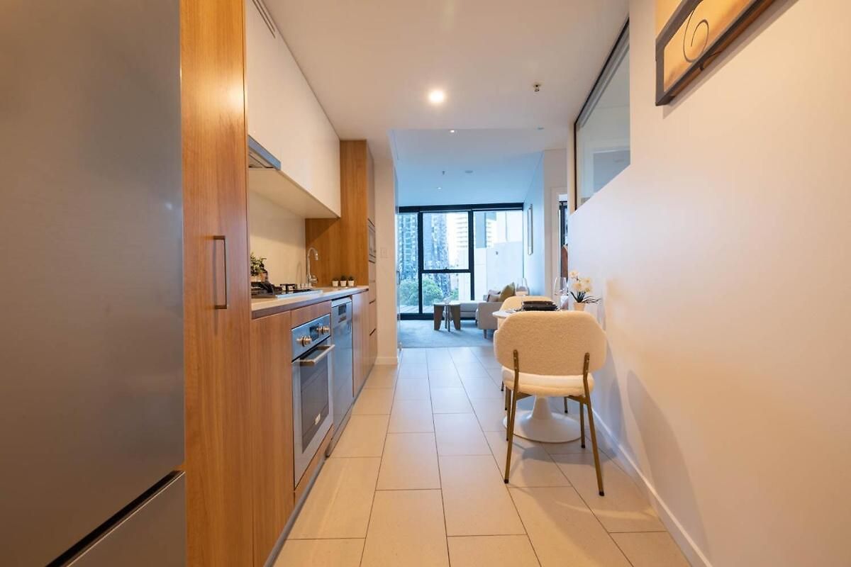 Apartment Stylish Skytower Cbd Getaway - Skyline Pool, Gym, Fast Wi-fi, River Walk, Botanical Gardens *