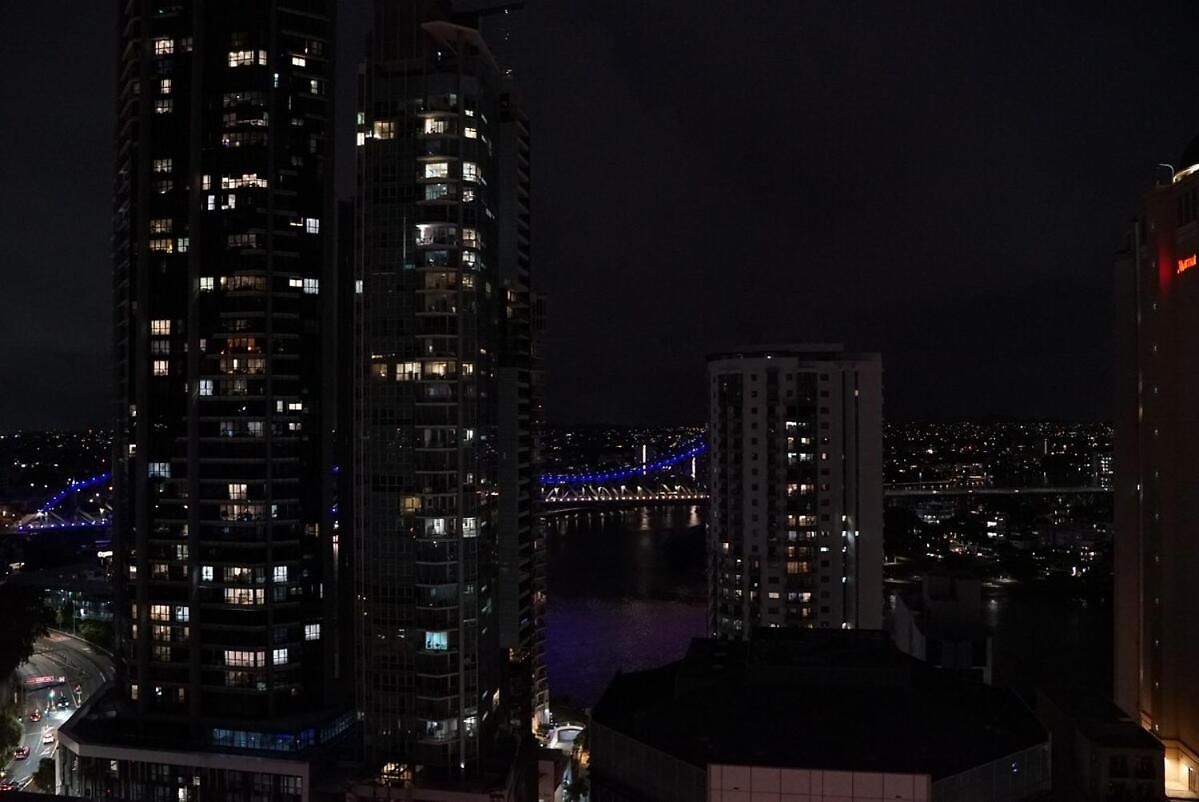 Story Bridge River Views, Pool, Sauna And Parking Apartment