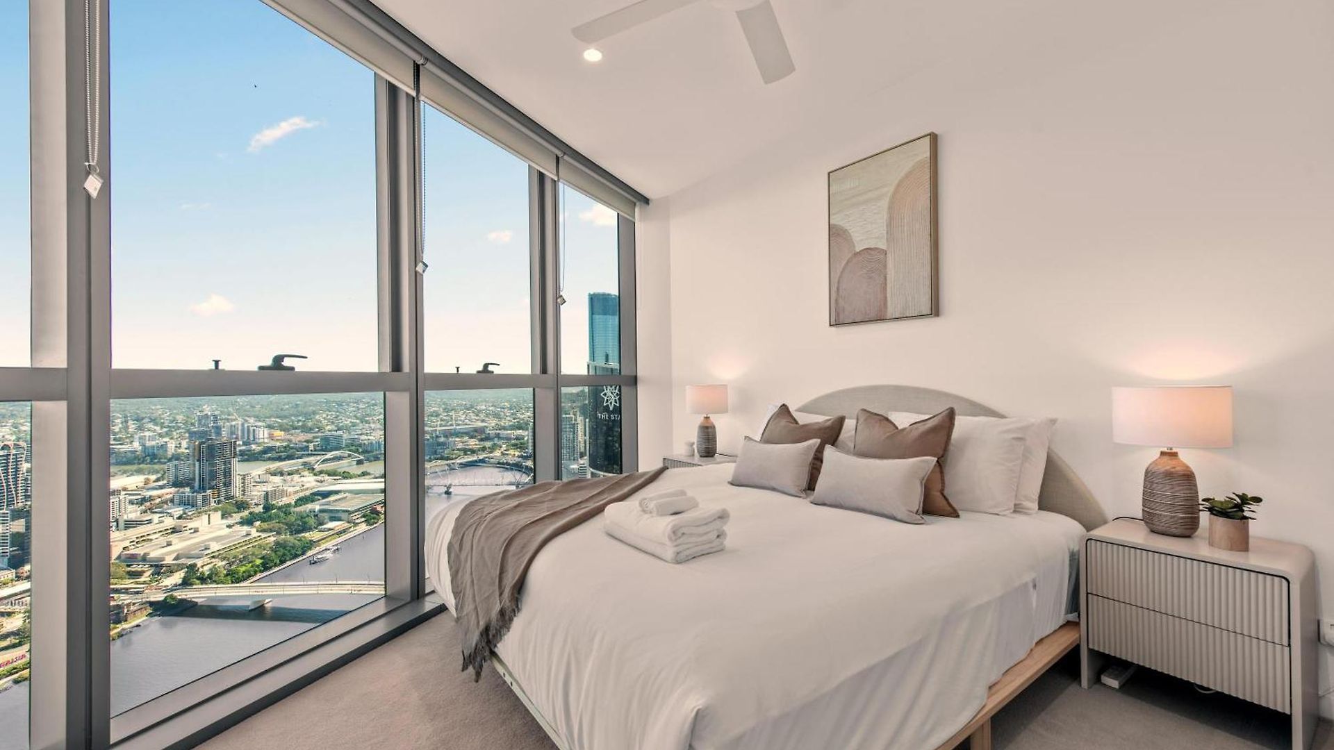 Queens Wharf 3br With 2 Parking Apartment