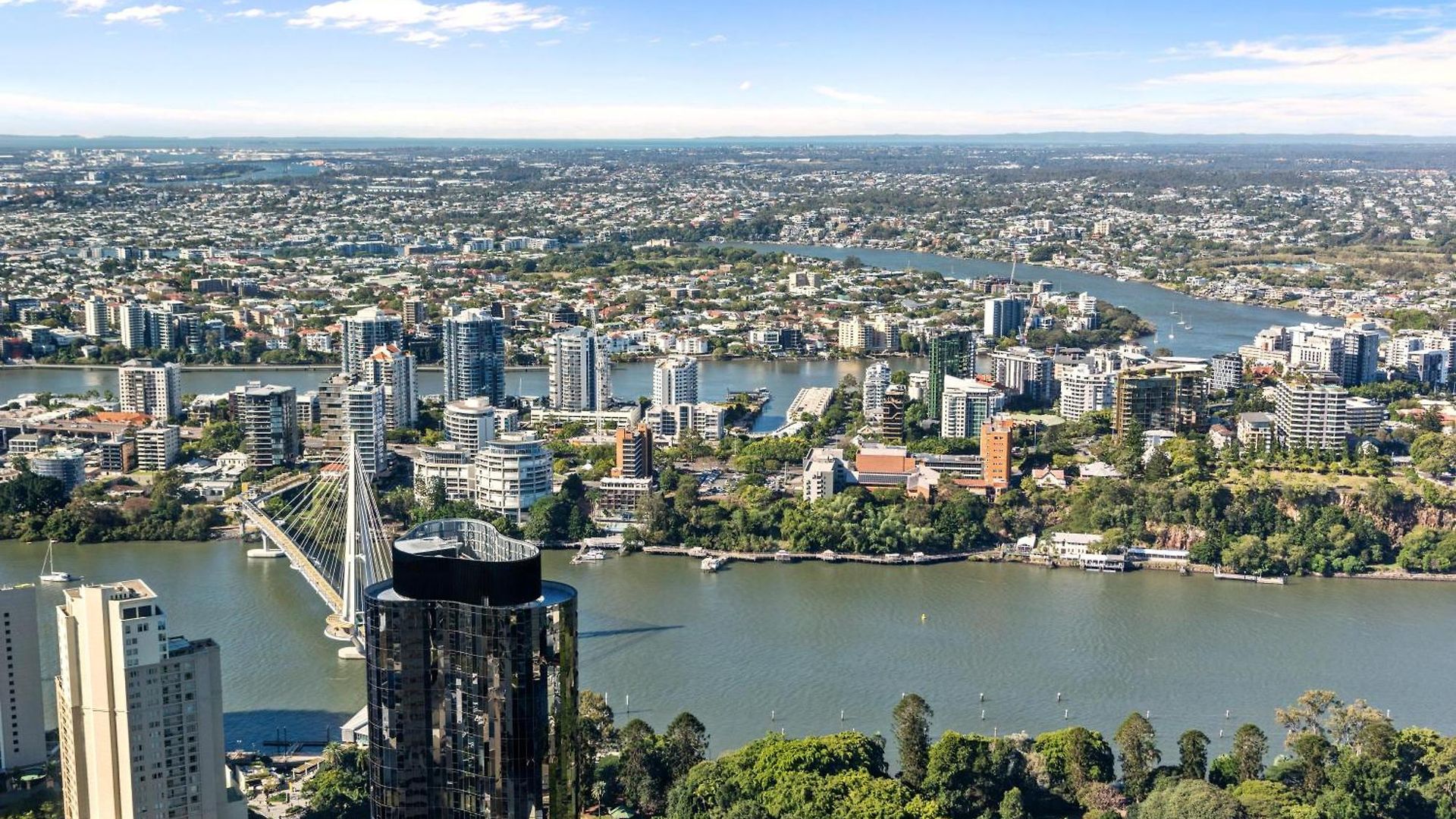Queen's Wharf | Skyline Getaway | Pool + Views