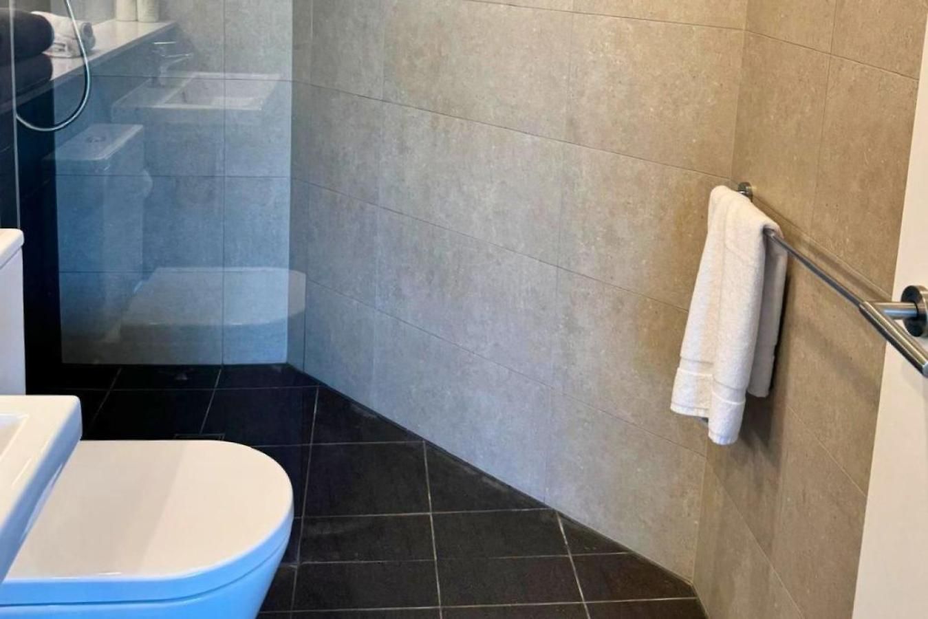 Apartment Spacious 2 Bedroom In The Heart Of Cbd