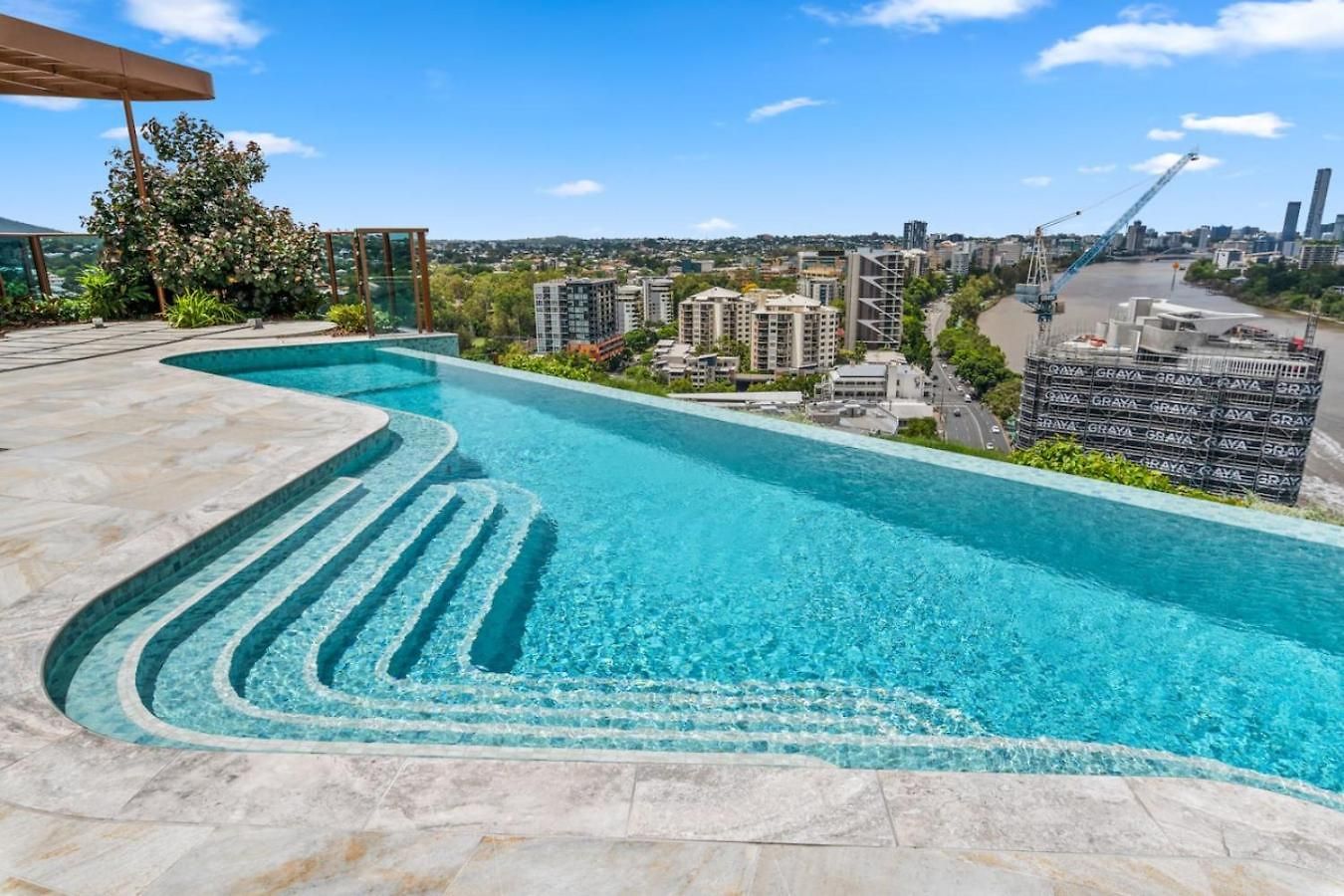 Modern 2br On Coronation Drive, Toowong *
