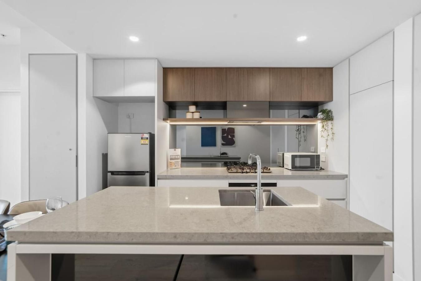 Apartment Level 43 Sweeping Skyline Luxury Designer 1br Brisbane
