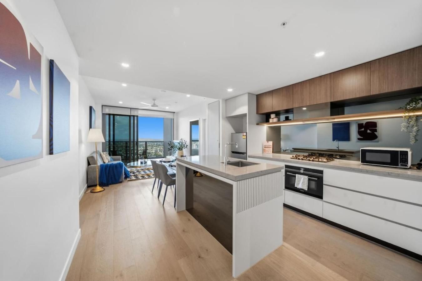 Level 43 Sweeping Skyline Luxury Designer 1br Brisbane