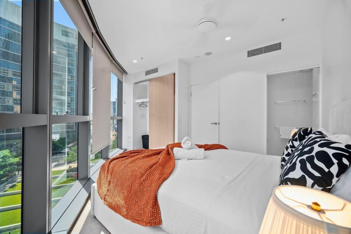 Iconic Queens Wharf 2br Prime Cbd Location Apartment Brisbane