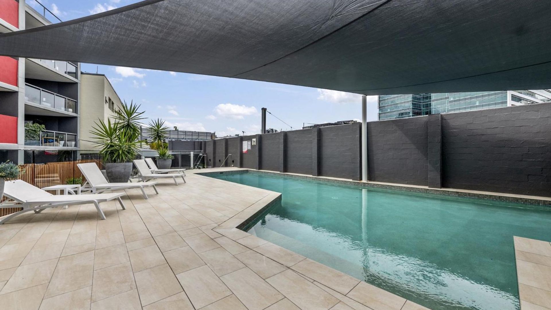 Stylish Bowen Hills Near Centre Apartment *
