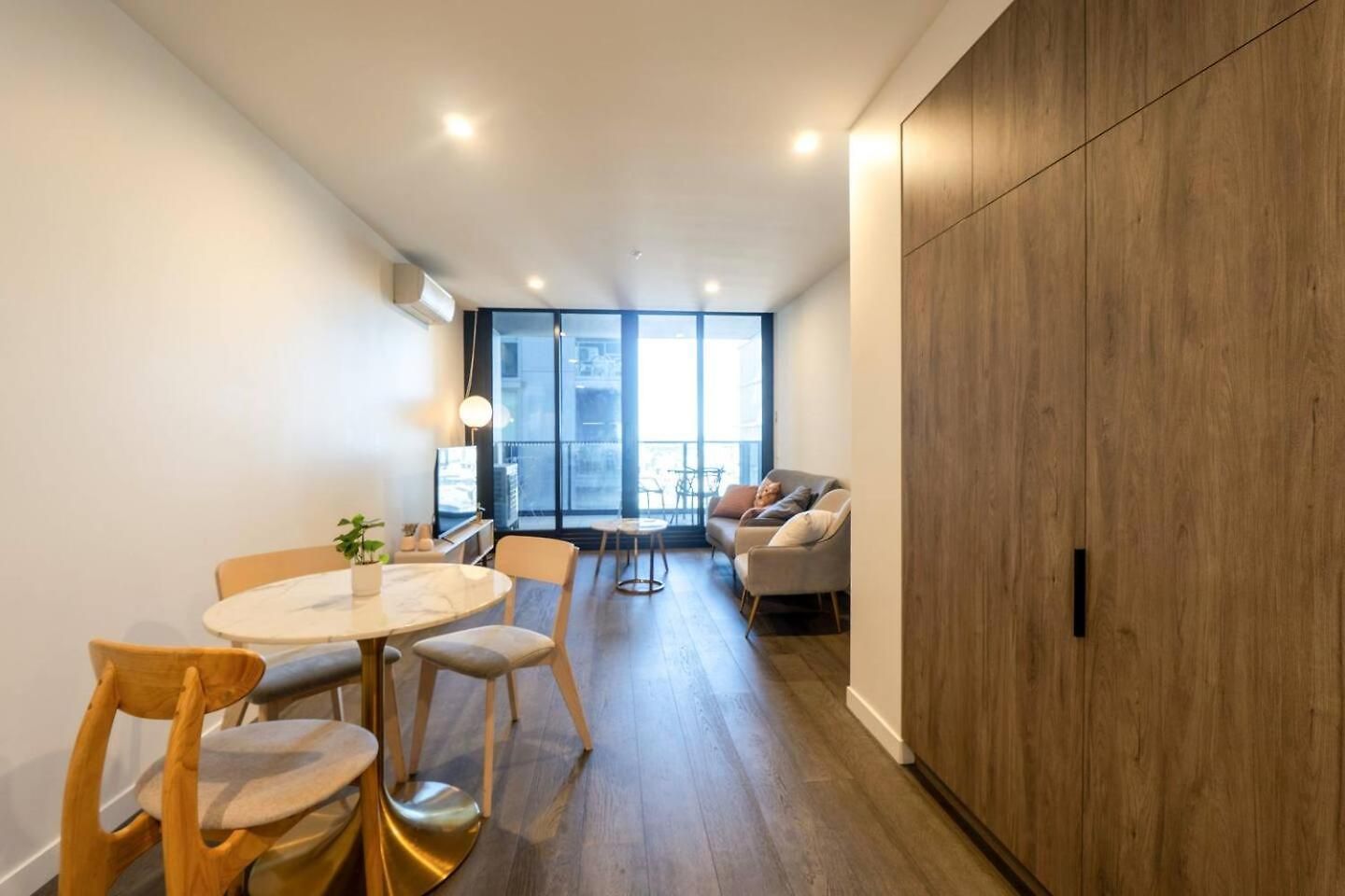 The Valley Edit | Designer Stay, Carpark + Pool - Brisbane