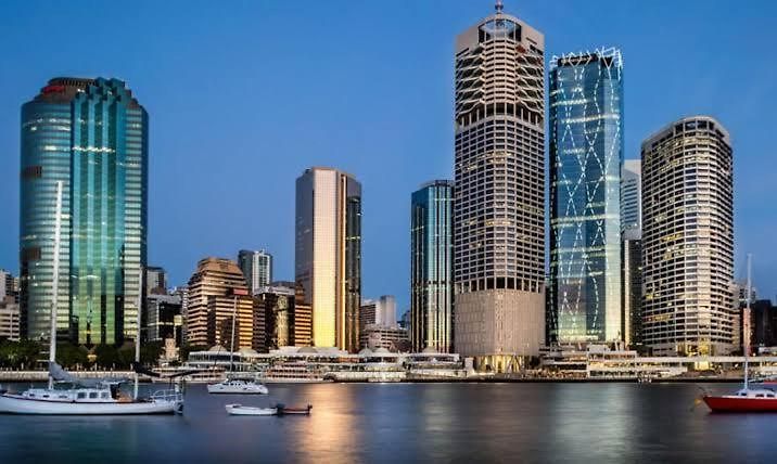 River View Pool Gym Apartment Brisbane