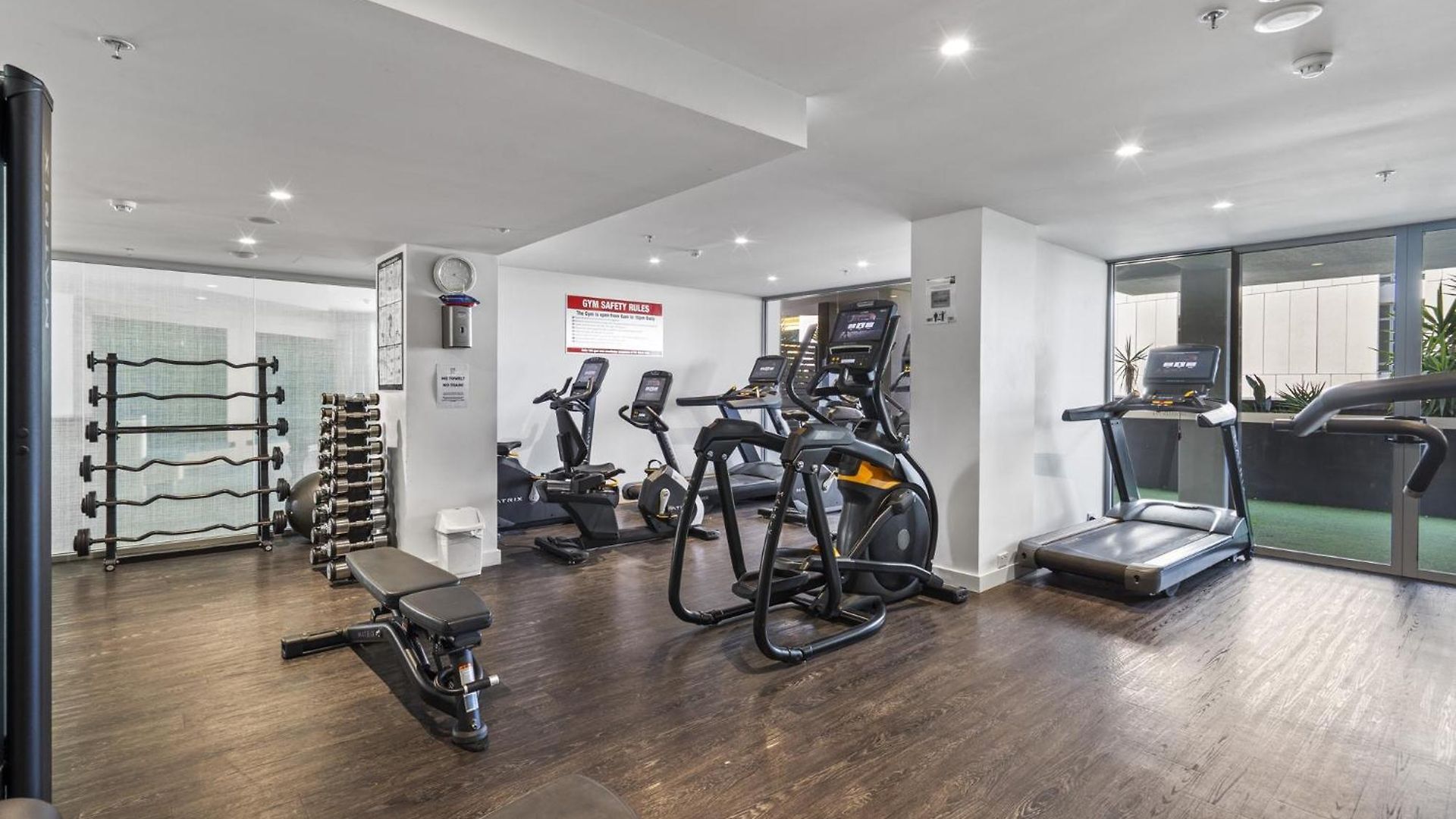 Retreat With Private Balcony * Brisbane