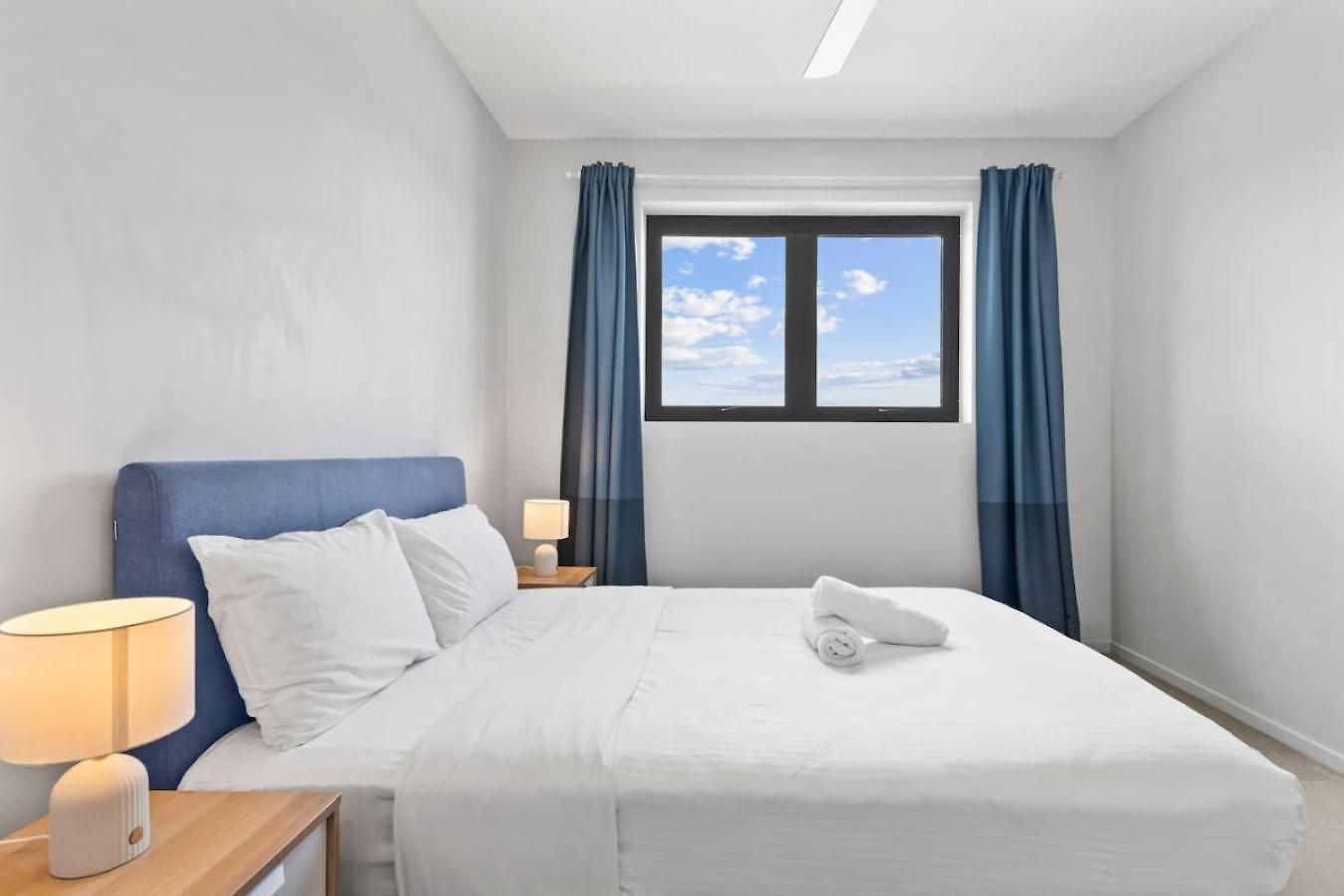 2bedroom Balcony Close To The Apartment Brisbane