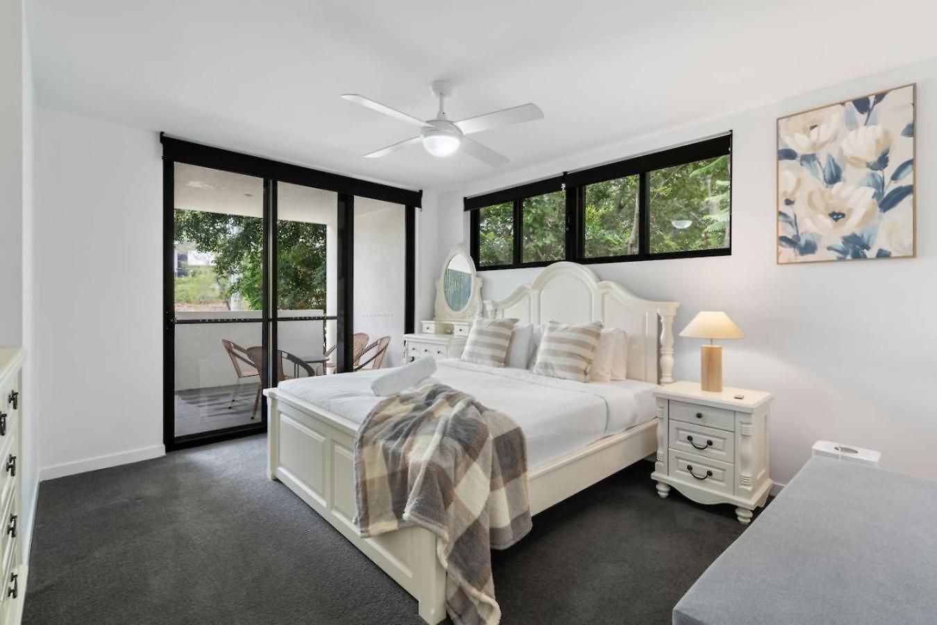 Modern 3br Near Uq, St Lucia Apartment