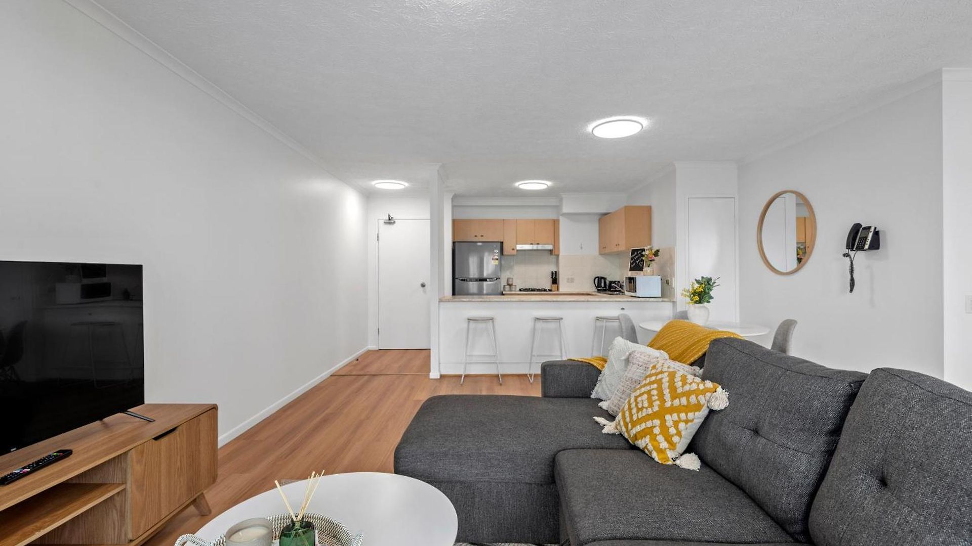 Apartment 2br With Views, Balcony & Car Park