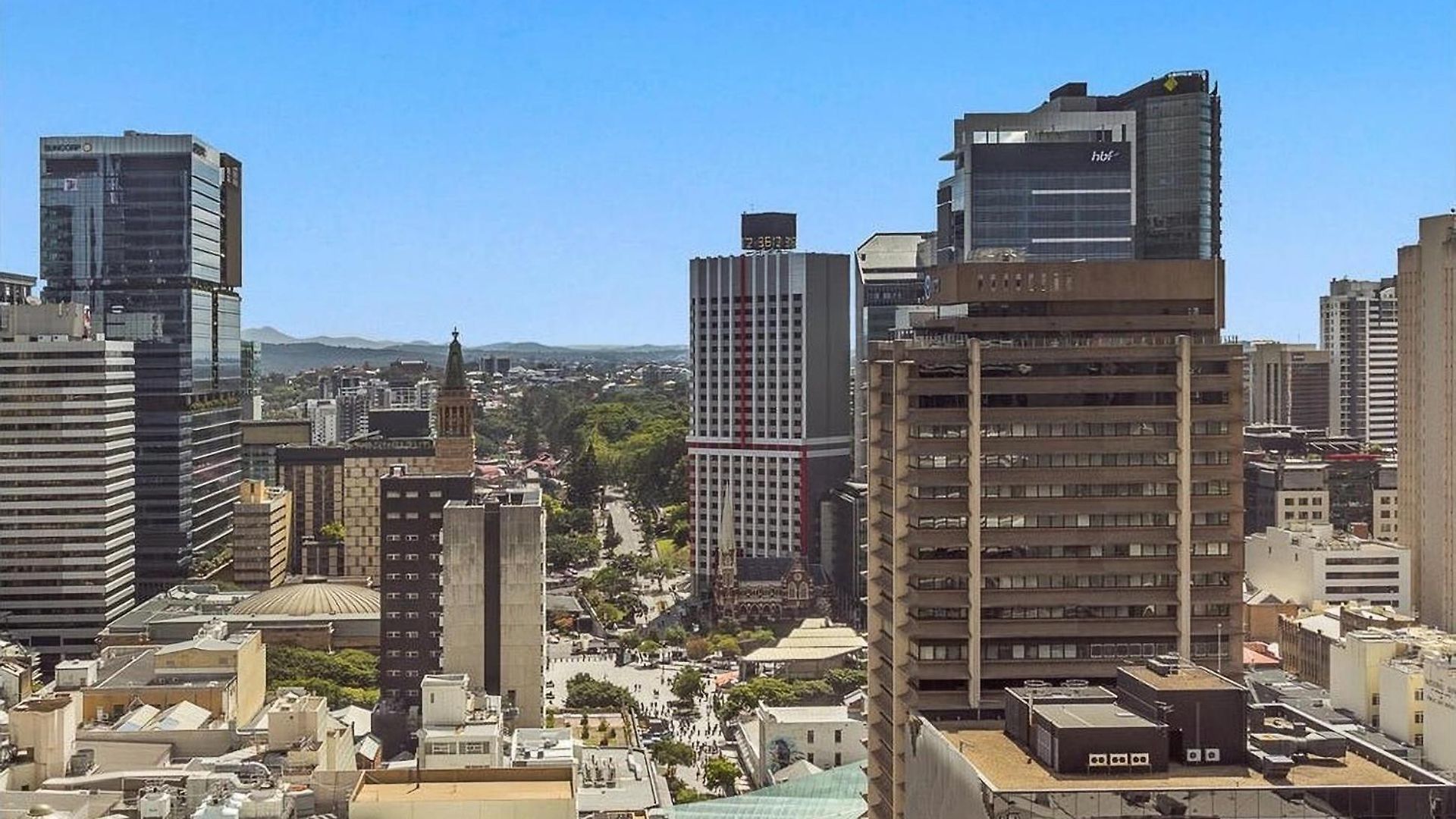 Centre With Awesome Views! Apartment