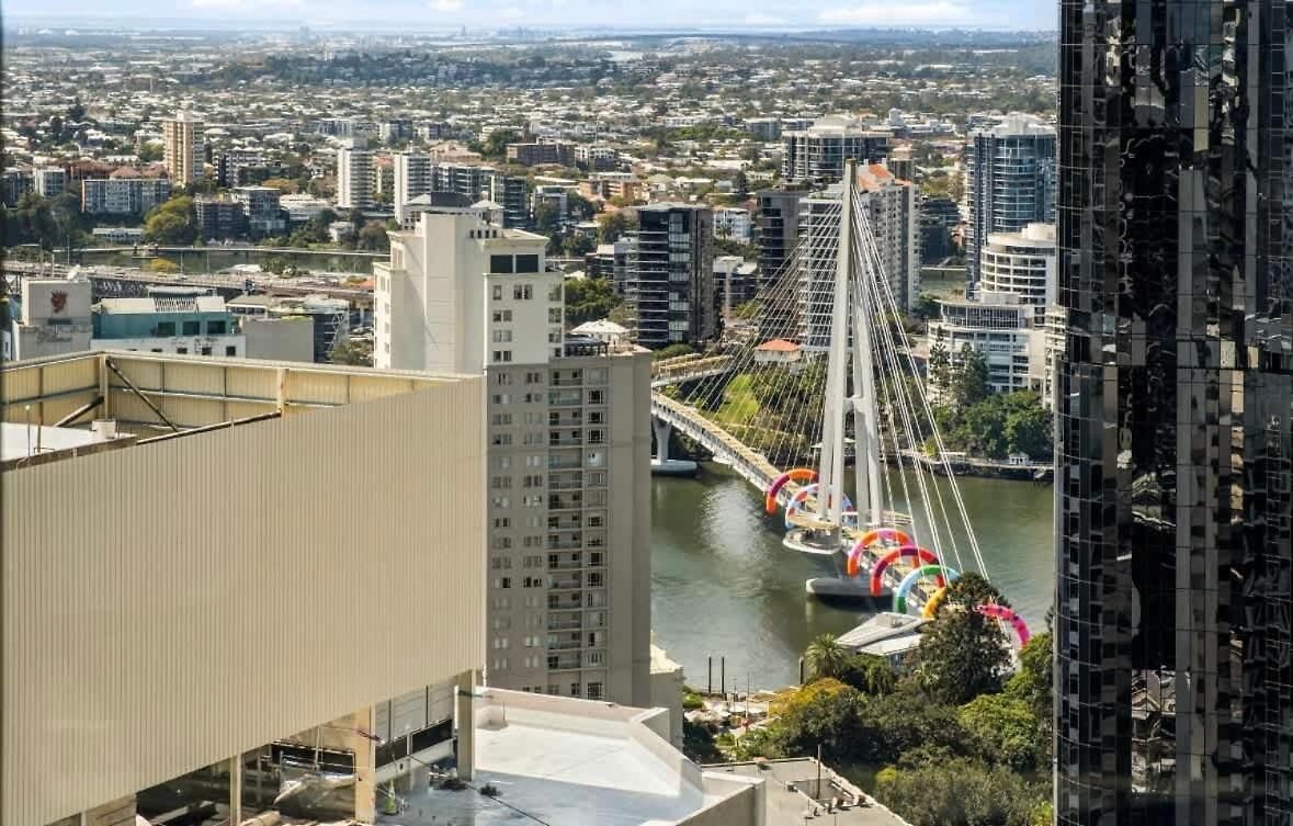 Lavish 3 Bedroom In Queens Wharf With Car Park Brisbane