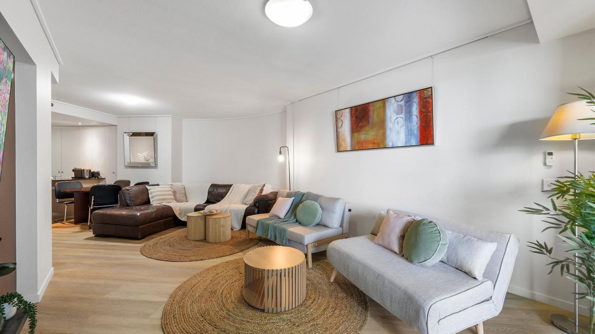 Bridge Views - Sleeps 8 - Cbd - Pool, Gym & Parking Apartment Brisbane