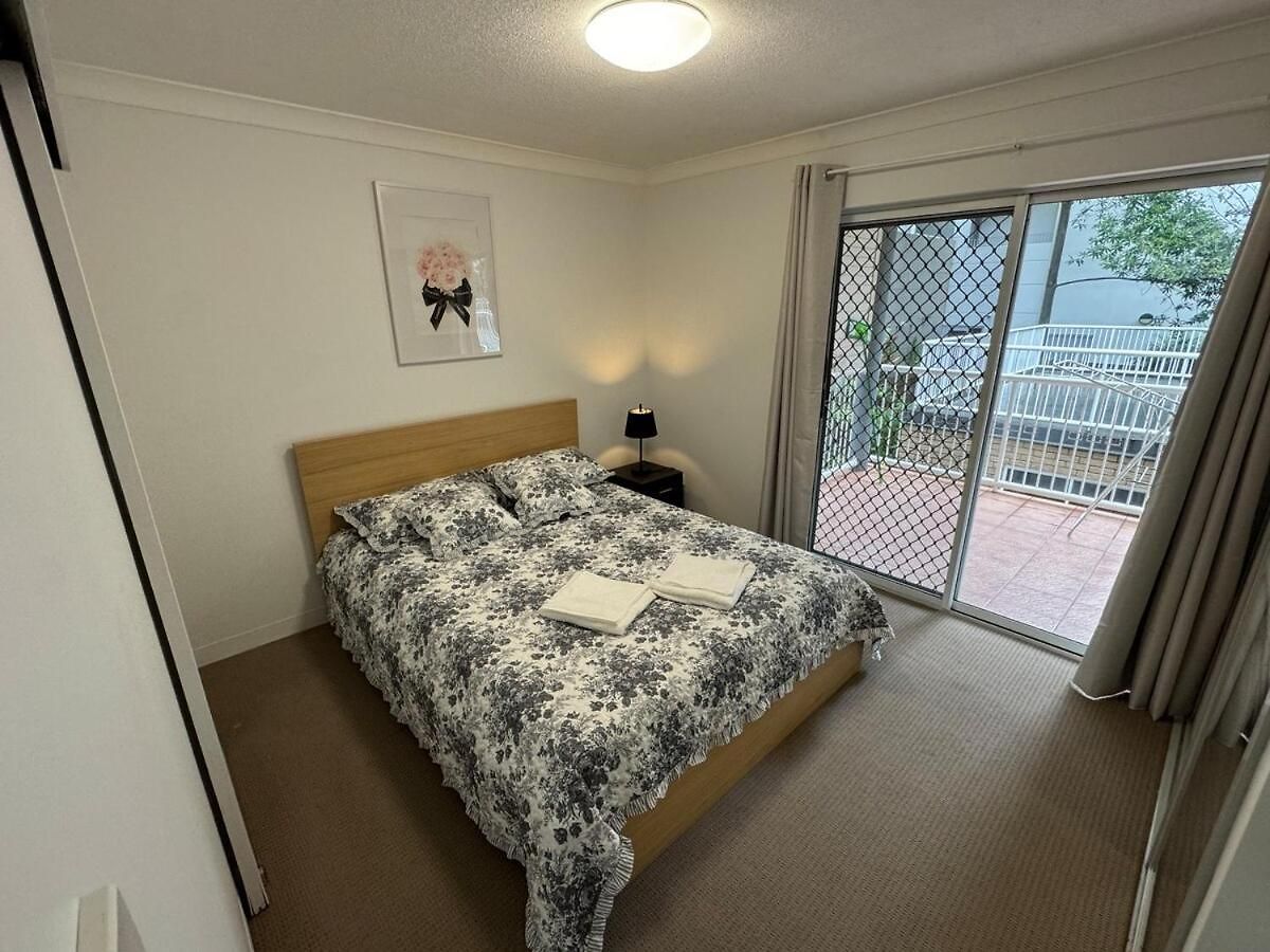 Apartment Russell Place Spacious 2br Balcony&garag *