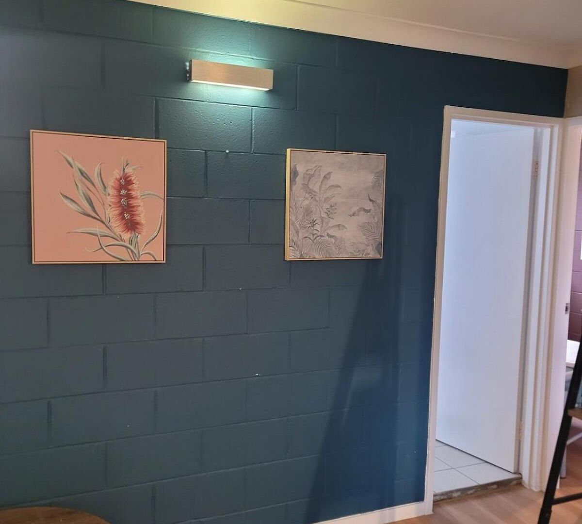 Breezy Entire 2 Bedroom Unit Floor Next To Uq Apartment *