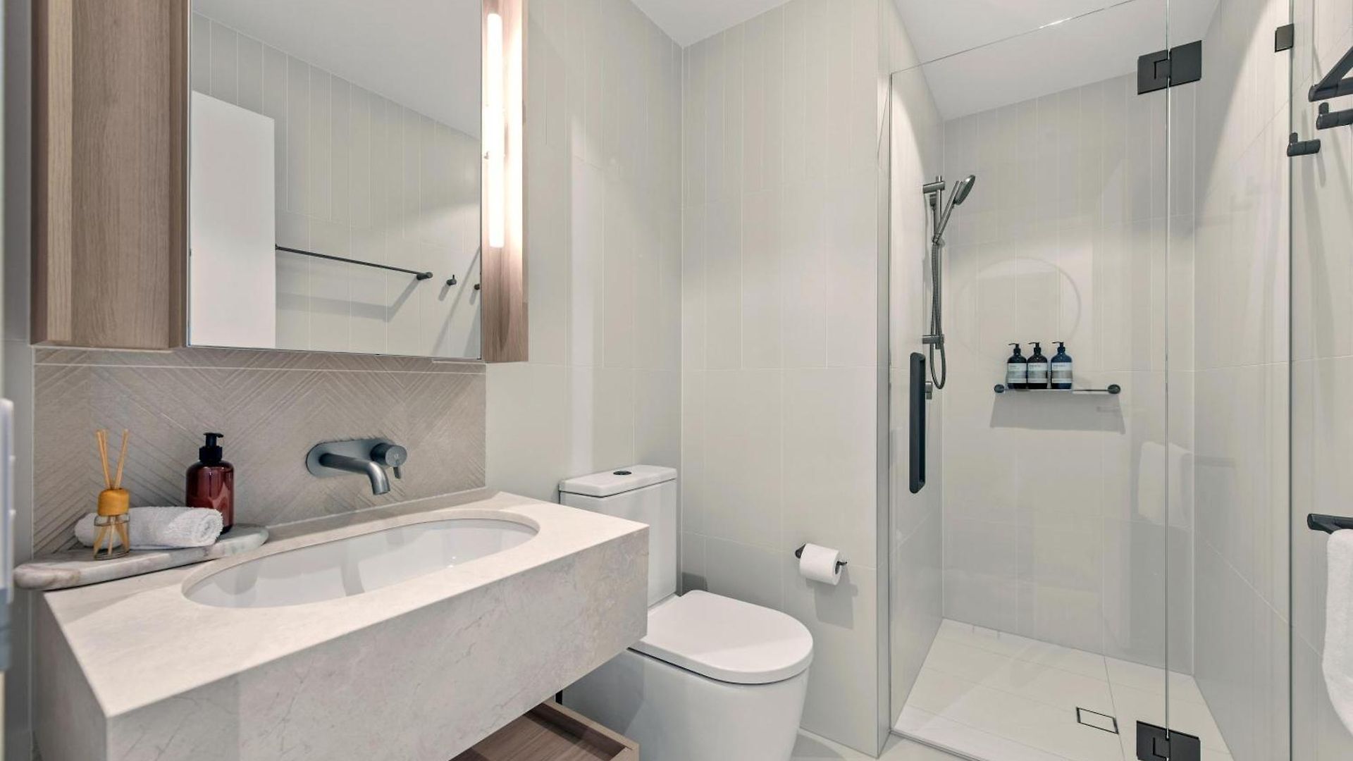 Queens Wharf 3br With 2 Parking Apartment