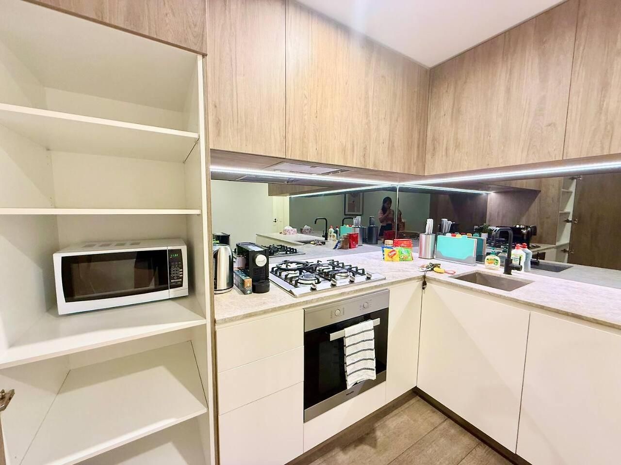 Apartment The Valley Edit | Designer Stay, Carpark + Pool - Brisbane